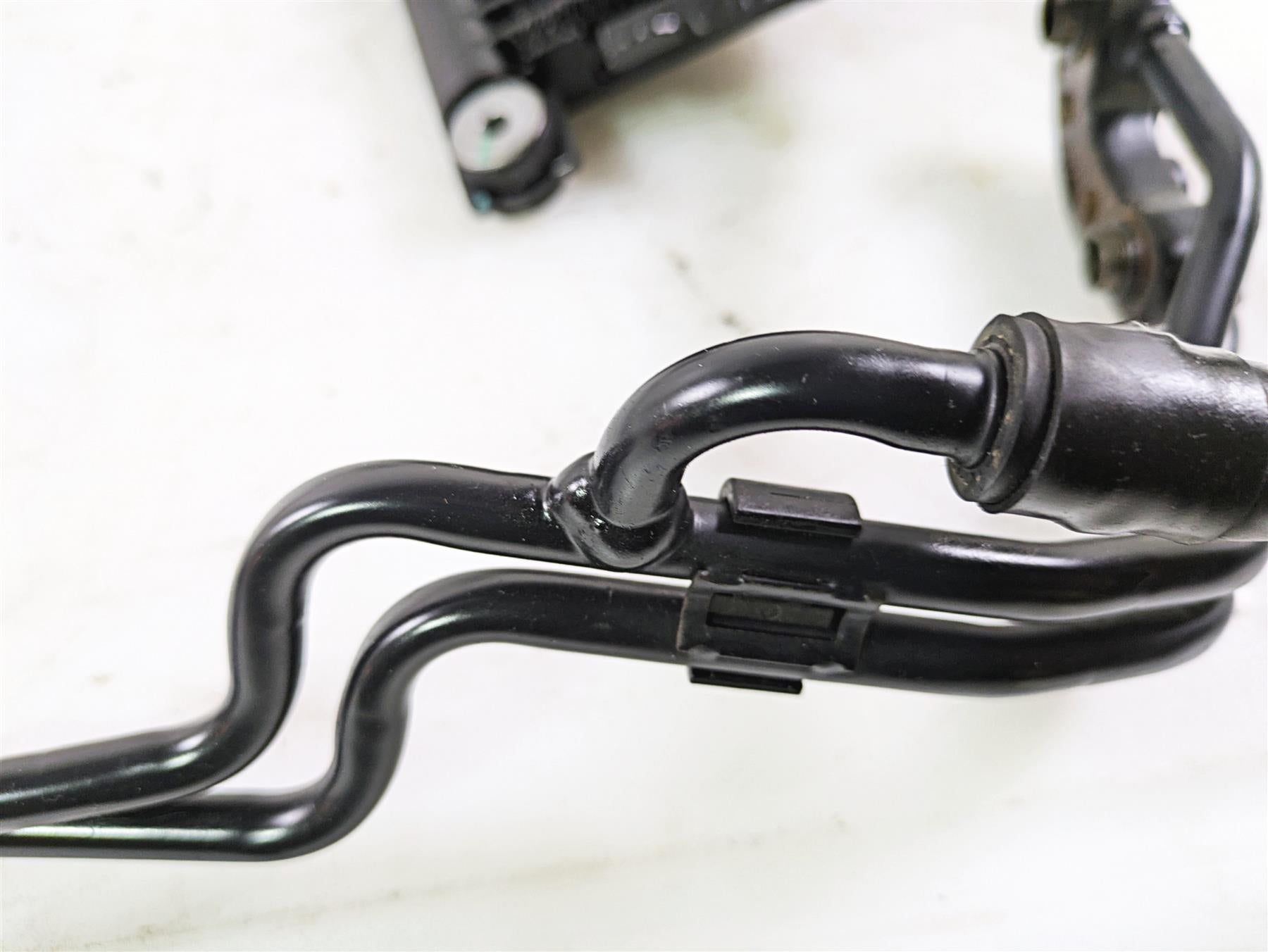 2019 Harley Softail FXDR 114 Oil Cooler & Lines Set 62700191 {{ shop.shopifyCountryName }} - Mototech271