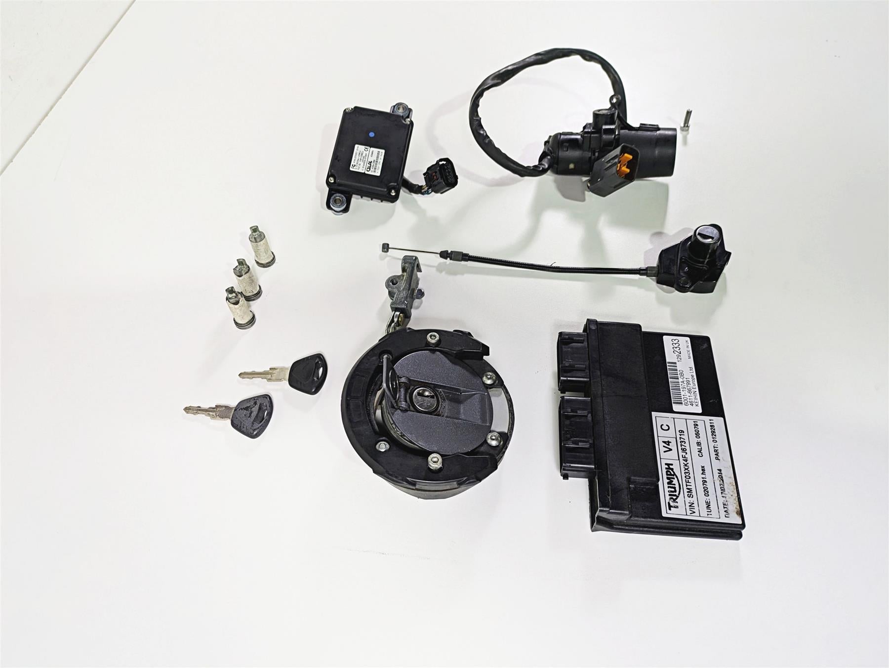 2015 Triumph Tiger Explorer XC Ignition Switch Key Immobilizer Cdi Set T2507788 {{ shop.shopifyCountryName }} - Mototech271