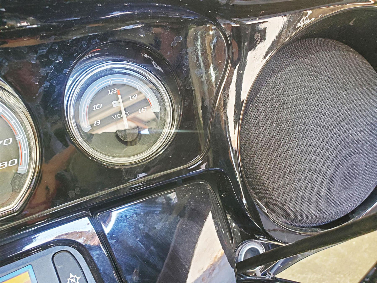 2015 Harley Touring FLHTKL E -Glide Low Volt Voltage Meter Gauge 70900164 {{ shop.shopifyCountryName }} - Mototech271