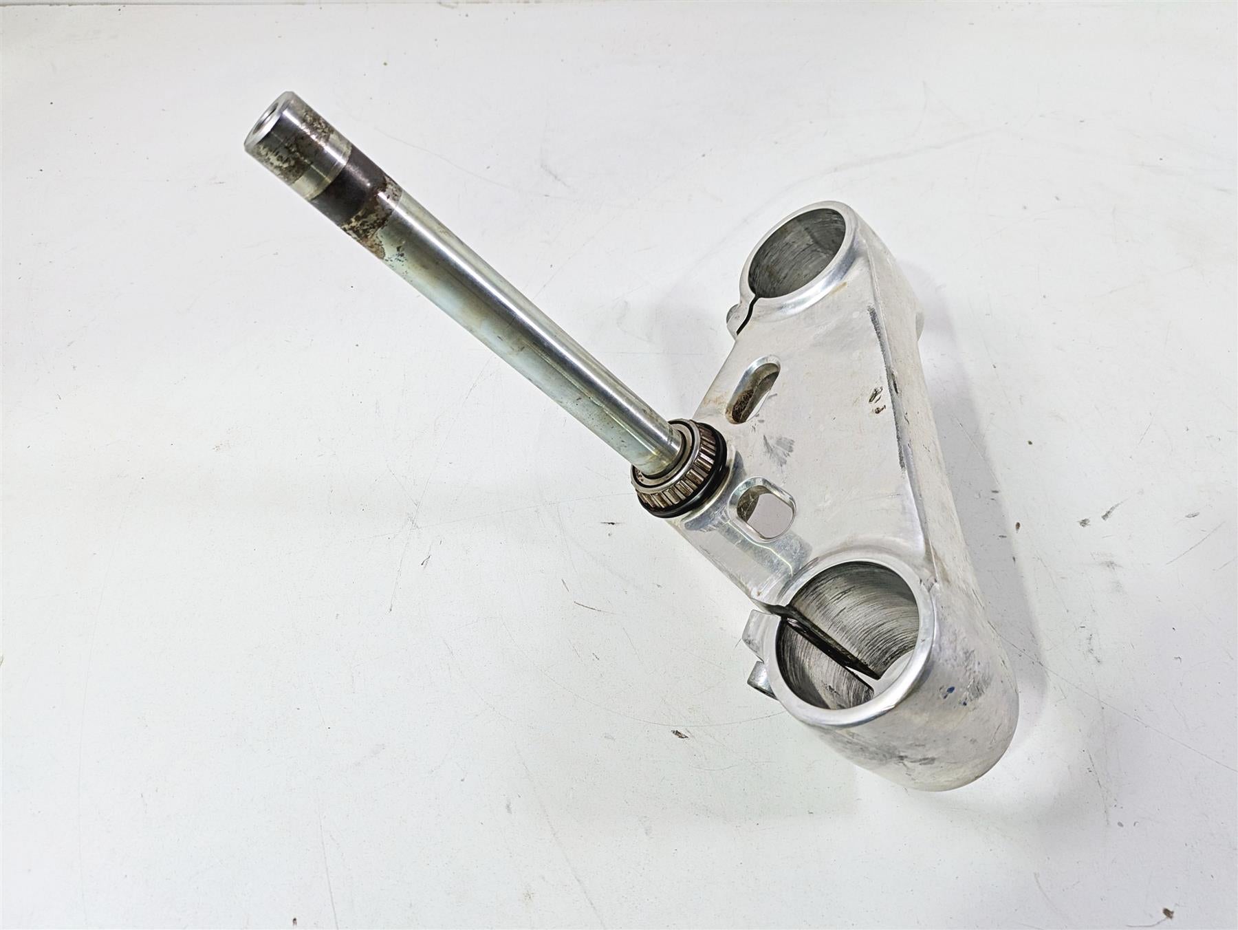 2013 Harley VRSCF Muscle Rod Lower Triple Tree Steering Clamp 46892-09B {{ shop.shopifyCountryName }} - Mototech271