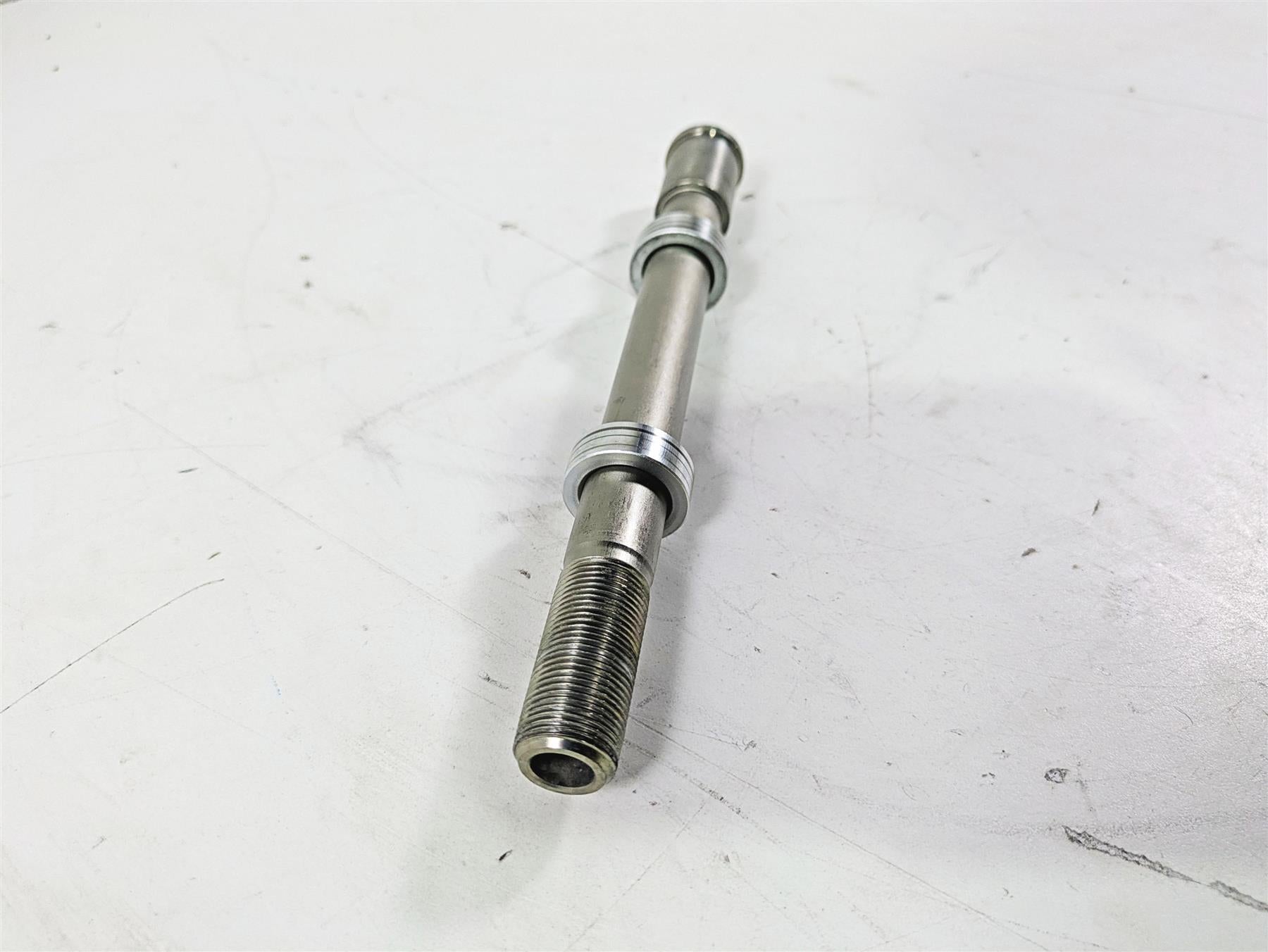 2022 Kawasaki ZR900RS Cafe Straight Front Wheel Spindle Axle 20mm 41068-0618 {{ shop.shopifyCountryName }} - Mototech271