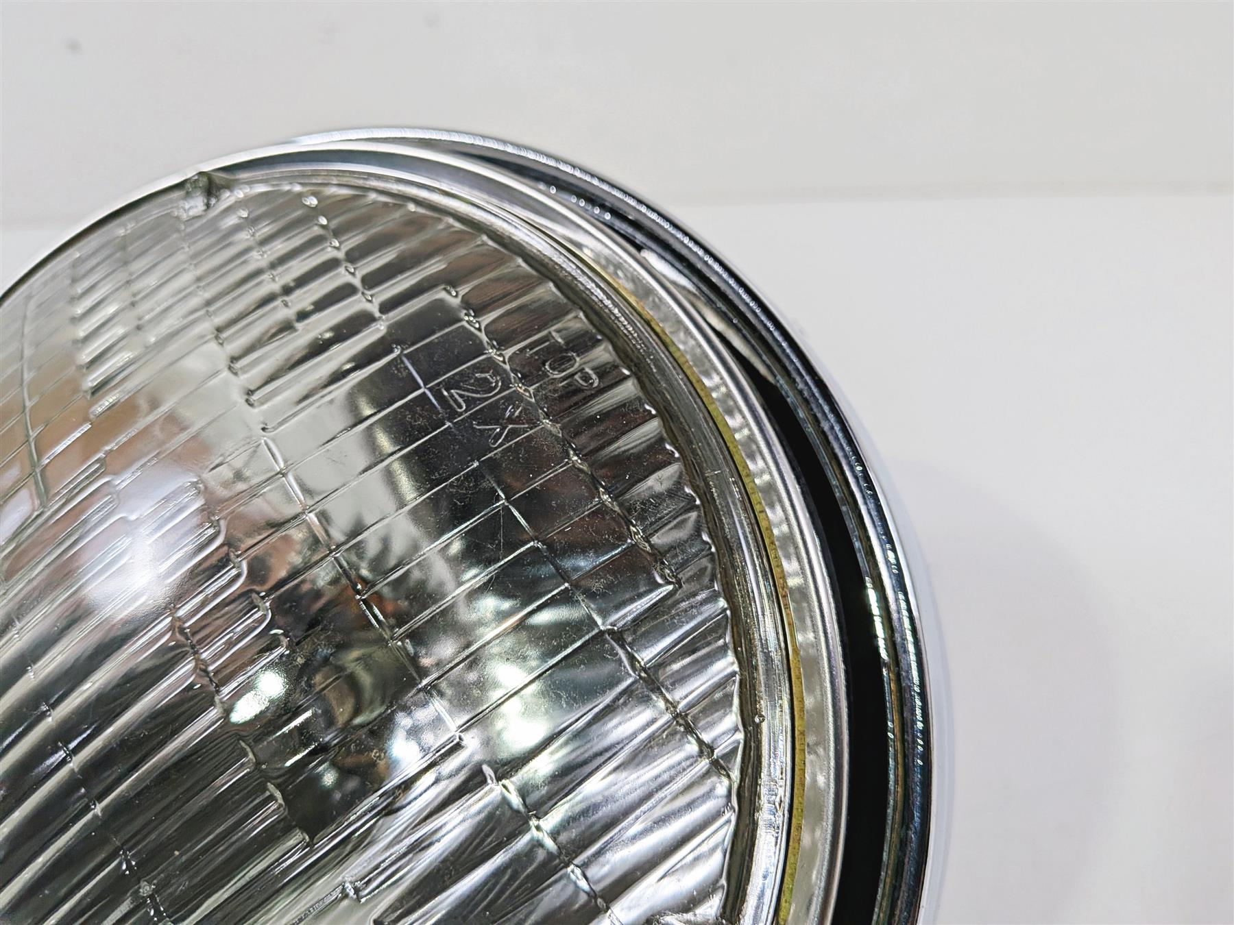 1978 Suzuki GS550 E Headlight Head Light Lamp Lens 35100-45600 35100-45601 {{ shop.shopifyCountryName }} - Mototech271