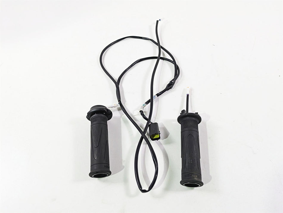 2024 Triumph Tiger 900 GT Heated Hand Grips Throttle & Sensor Set T2042078 {{ shop.shopifyCountryName }} - Mototech271