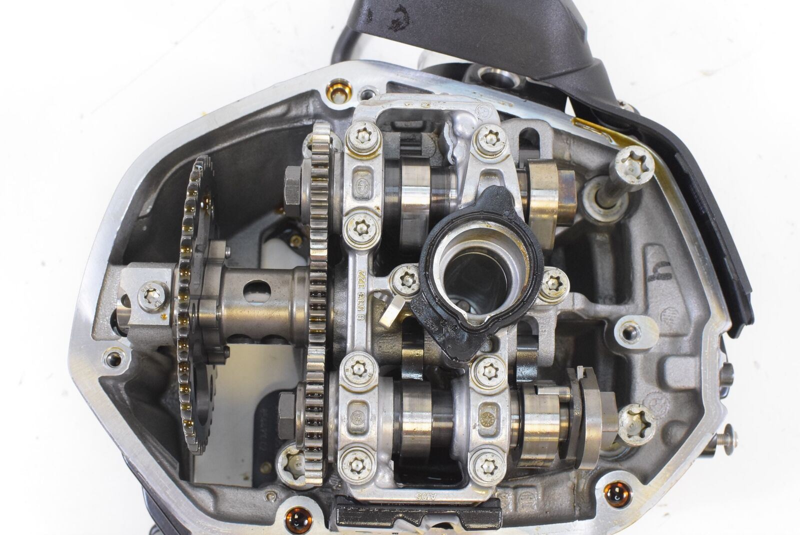 2016 BMW R1200R R1200 R K53 Right Cylinderhead Cylinder Head -Tested 11128546332 {{ shop.shopifyCountryName }} - Mototech271