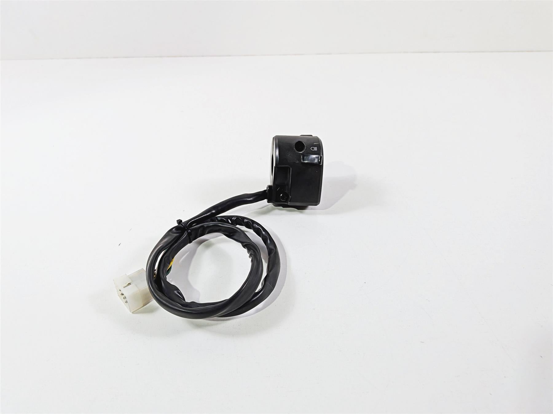 2005 KTM 950 LC8 Adventure Left Hand Control Switch Light Blinker 60011070000 {{ shop.shopifyCountryName }} - Mototech271