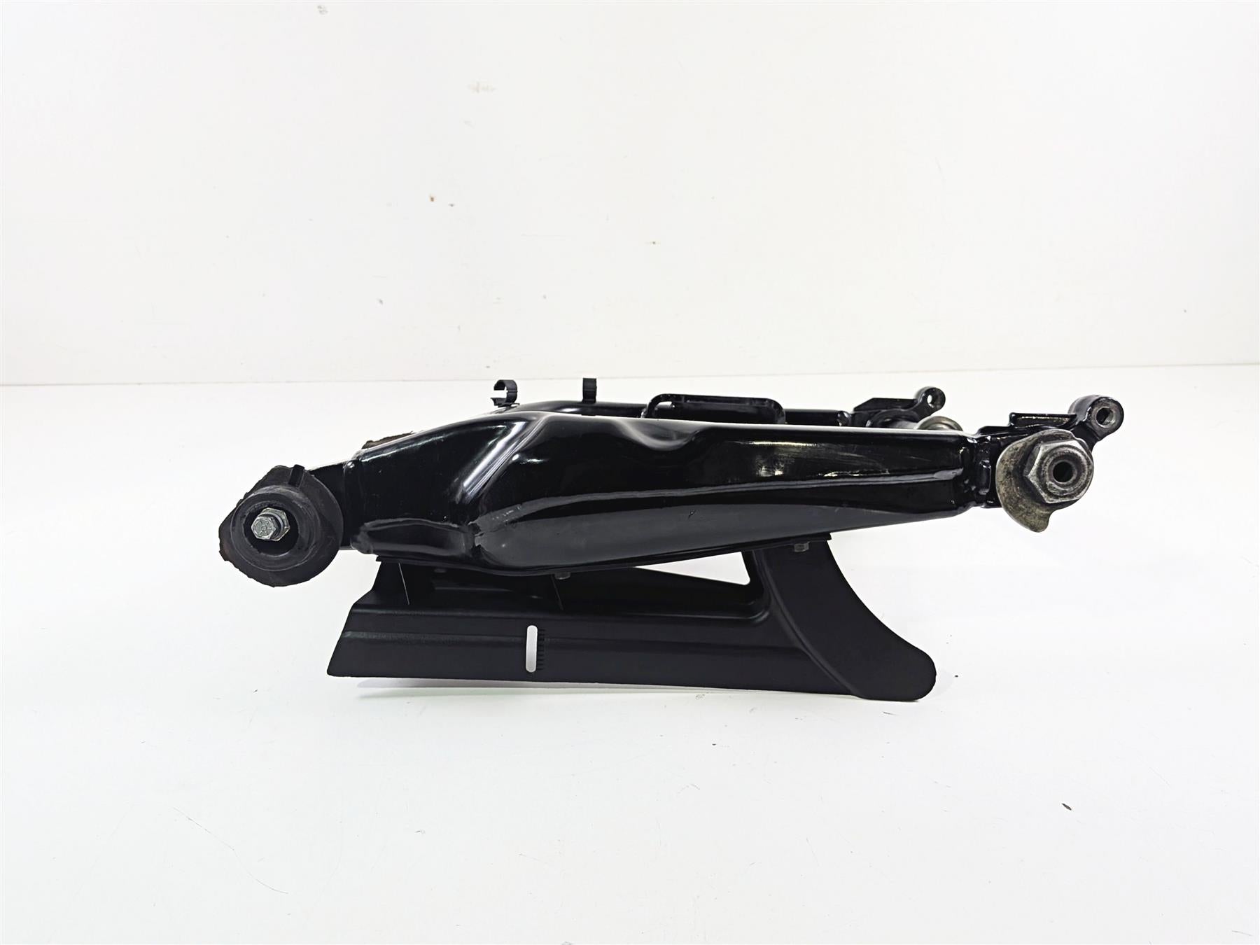 2020 Harley Touring FLTRK Road Glide Rear Swingarm & Axle Set 47549-09A {{ shop.shopifyCountryName }} - Mototech271