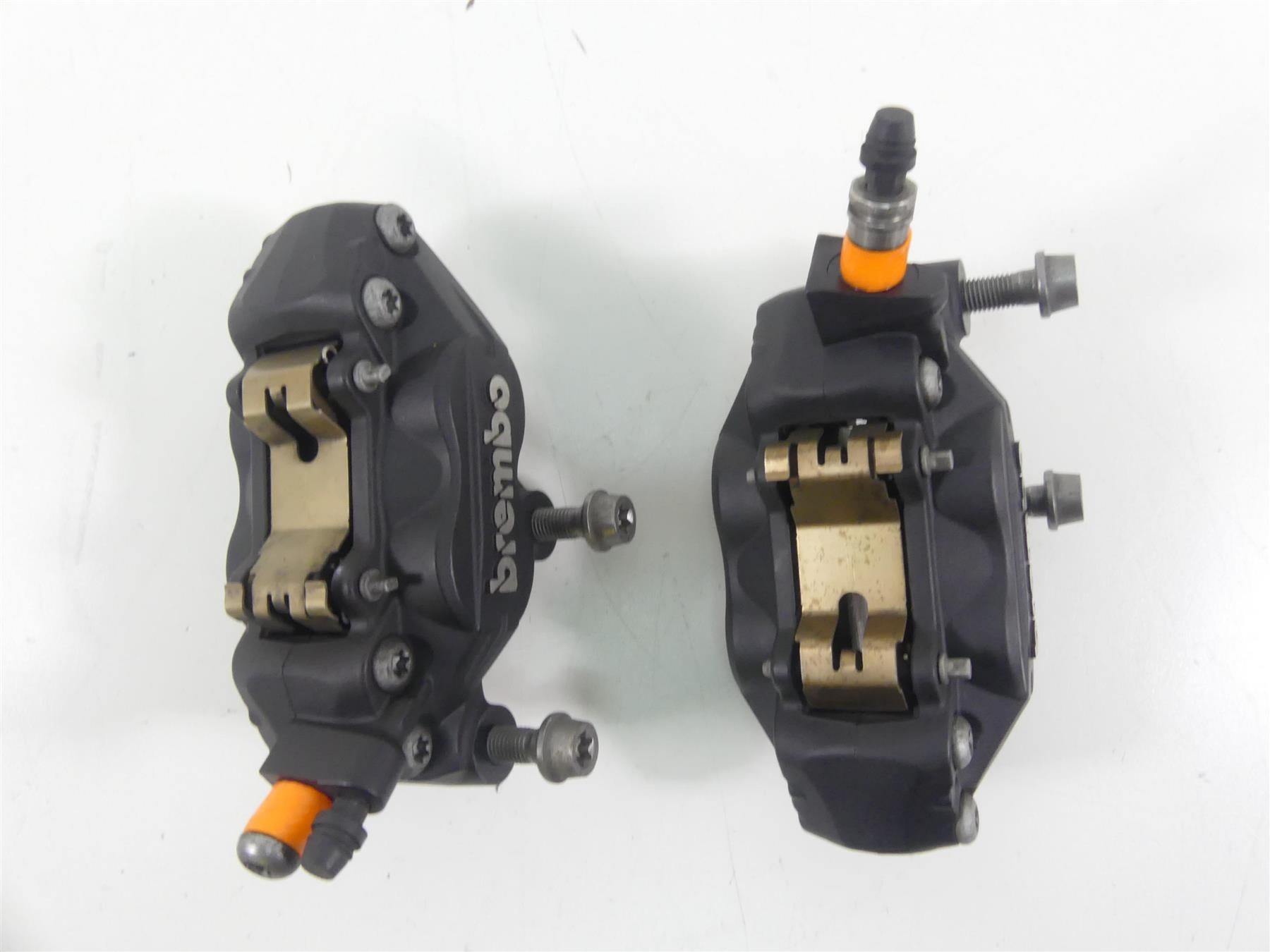 2017 BMW RnineT Racer K32 Front Brembo Brake Caliper Set 34117716717 34117716718 {{ shop.shopifyCountryName }} - Mototech271