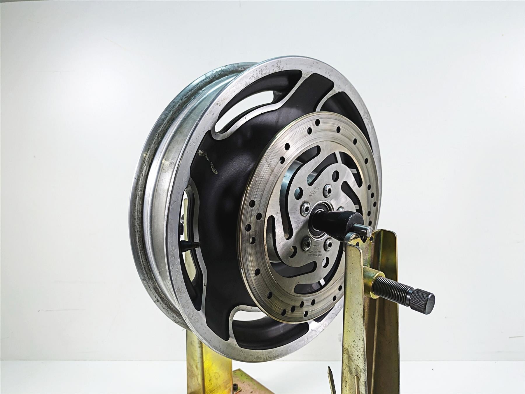 2006 Harley Touring FLHXI Street Glide 16x3 Cast Rear Wheel Rim 41288-06A {{ shop.shopifyCountryName }} - Mototech271