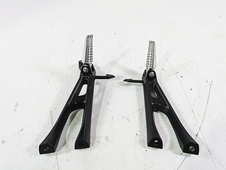 2016 Suzuki GSXR1000 Rear Passenger Foot Peg Set 43600-47H40 43611-37H10 {{ shop.shopifyCountryName }} - Mototech271