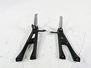 2016 Suzuki GSXR1000 Rear Passenger Foot Peg Set 43600-47H40 43611-37H10 | Mototech271