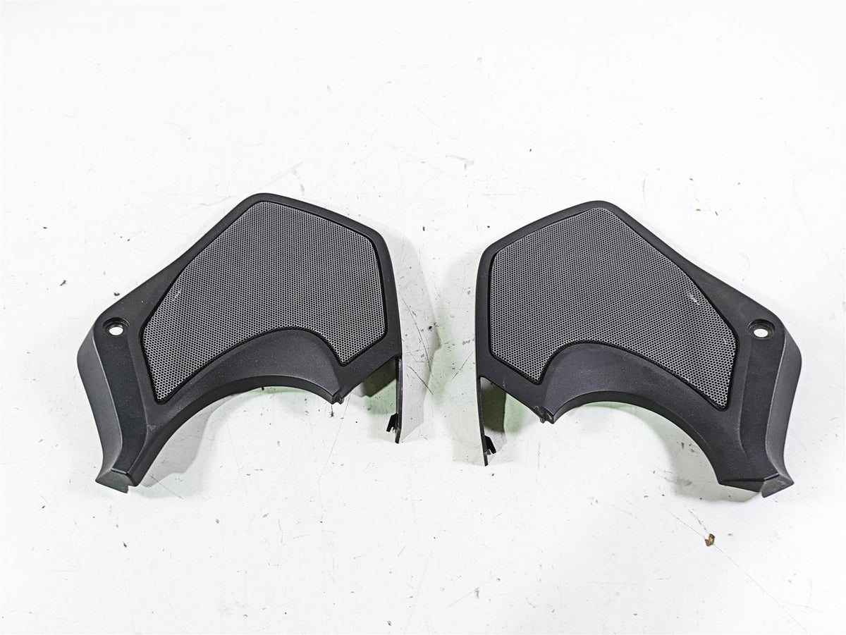2014 BMW R1200 RT RTW K52 Front Speaker Cover Set 46638529412 46638529411 {{ shop.shopifyCountryName }} - Mototech271