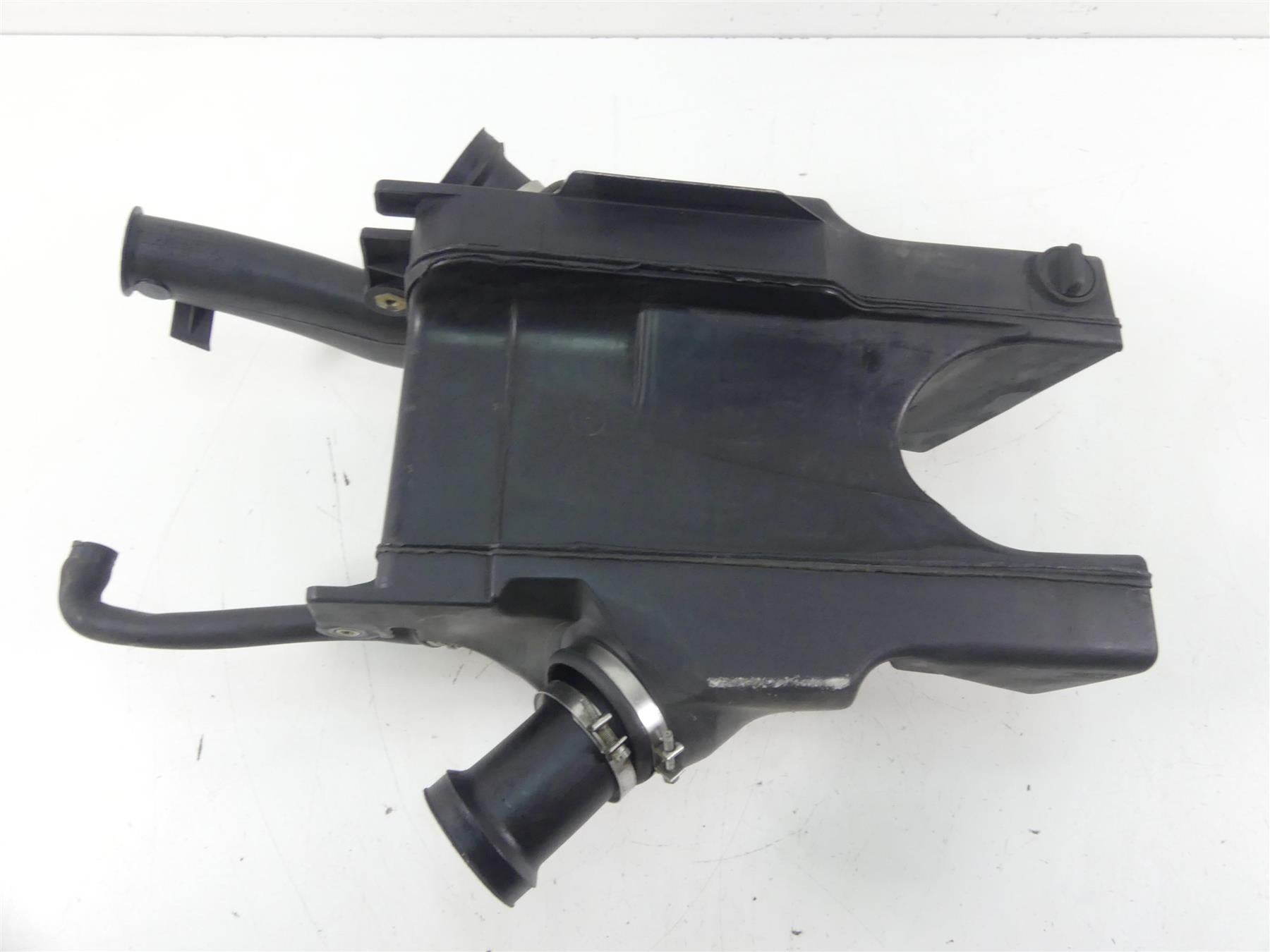 1999 BMW R1100 GS 259E Air Cleaner Breather Box & Front Air Tube 13711341527 {{ shop.shopifyCountryName }} - Mototech271