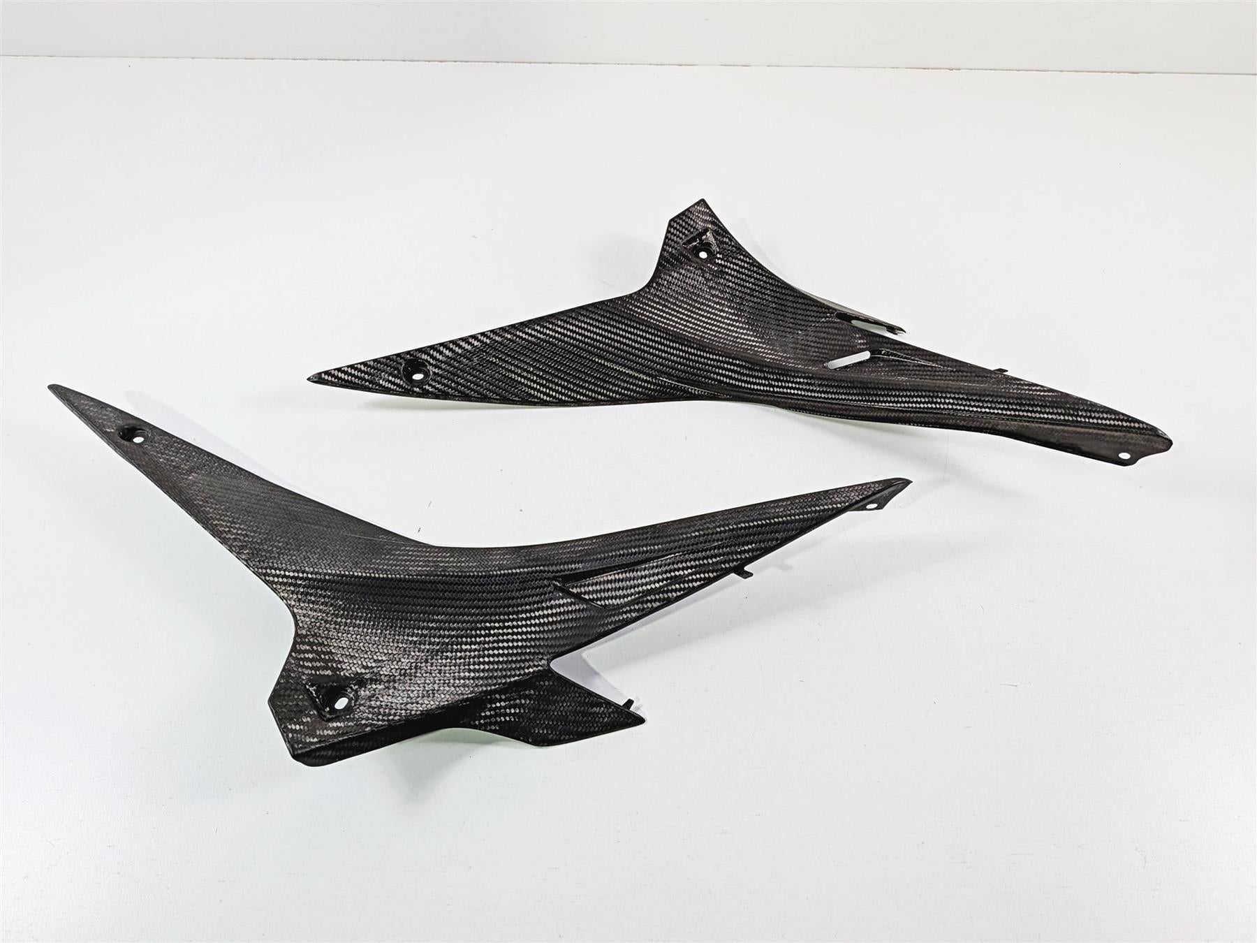 2014 Aprilia RSV4 RR Factory Left Right Leg Carbon Fiber Cover Set 890966 890967 {{ shop.shopifyCountryName }} - Mototech271