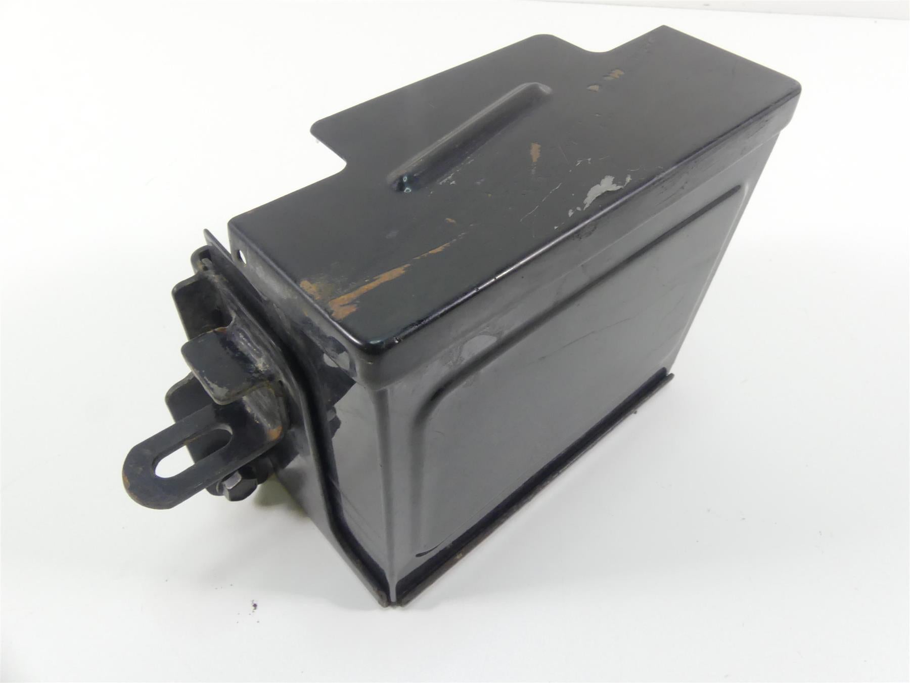1999 Harley Dyna FXDS Convertible Battery Tray Holder Carrier + Cover 66375-97 {{ shop.shopifyCountryName }} - Mototech271
