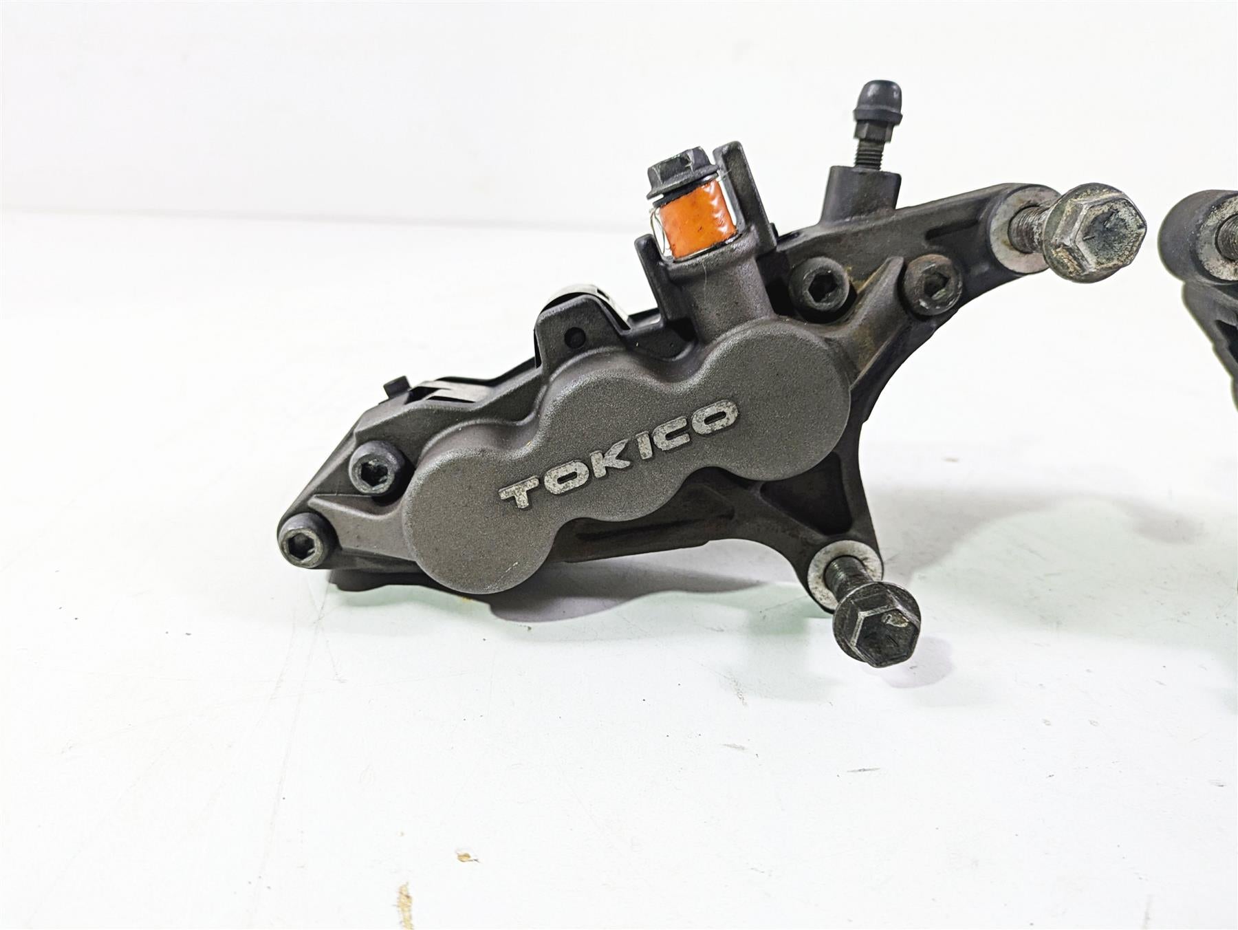2003 Suzuki GSF1200 Bandit Tokico Front Brake Caliper Set 59100-33E30-999 {{ shop.shopifyCountryName }} - Mototech271