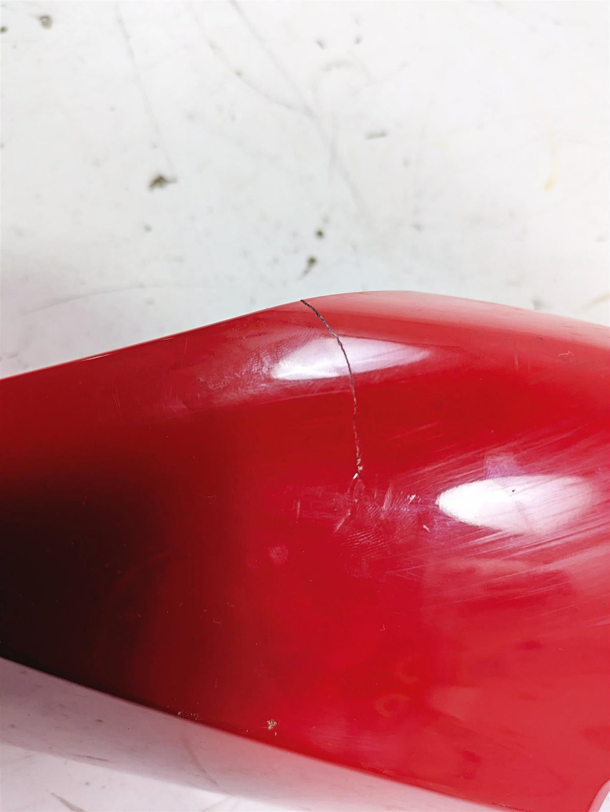 2015 Ducati Panigale 1299 S Left Side Tail Fairing Cover CRACK 48212021AA {{ shop.shopifyCountryName }} - Mototech271