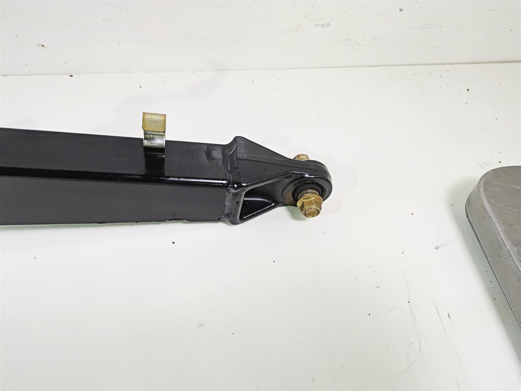 2023 Kawasaki Teryx KRX KRF 1000 C Rear Left Trailing Arm Set 39007-0468-10 {{ shop.shopifyCountryName }} - Mototech271