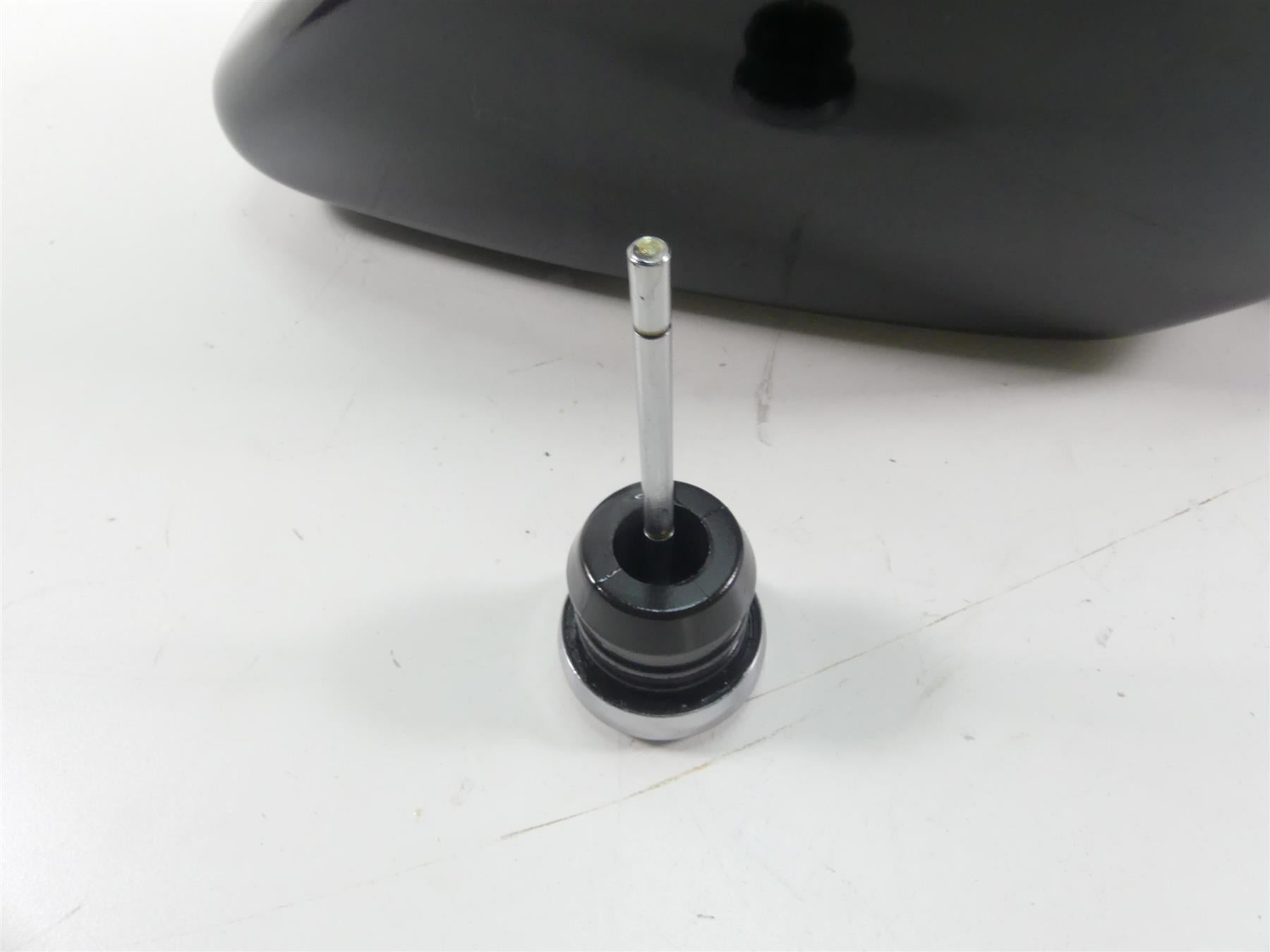 2003 Harley Sportster XL1200 C 100th Anniv Oil Tank Reservoir 62888-99 {{ shop.shopifyCountryName }} - Mototech271