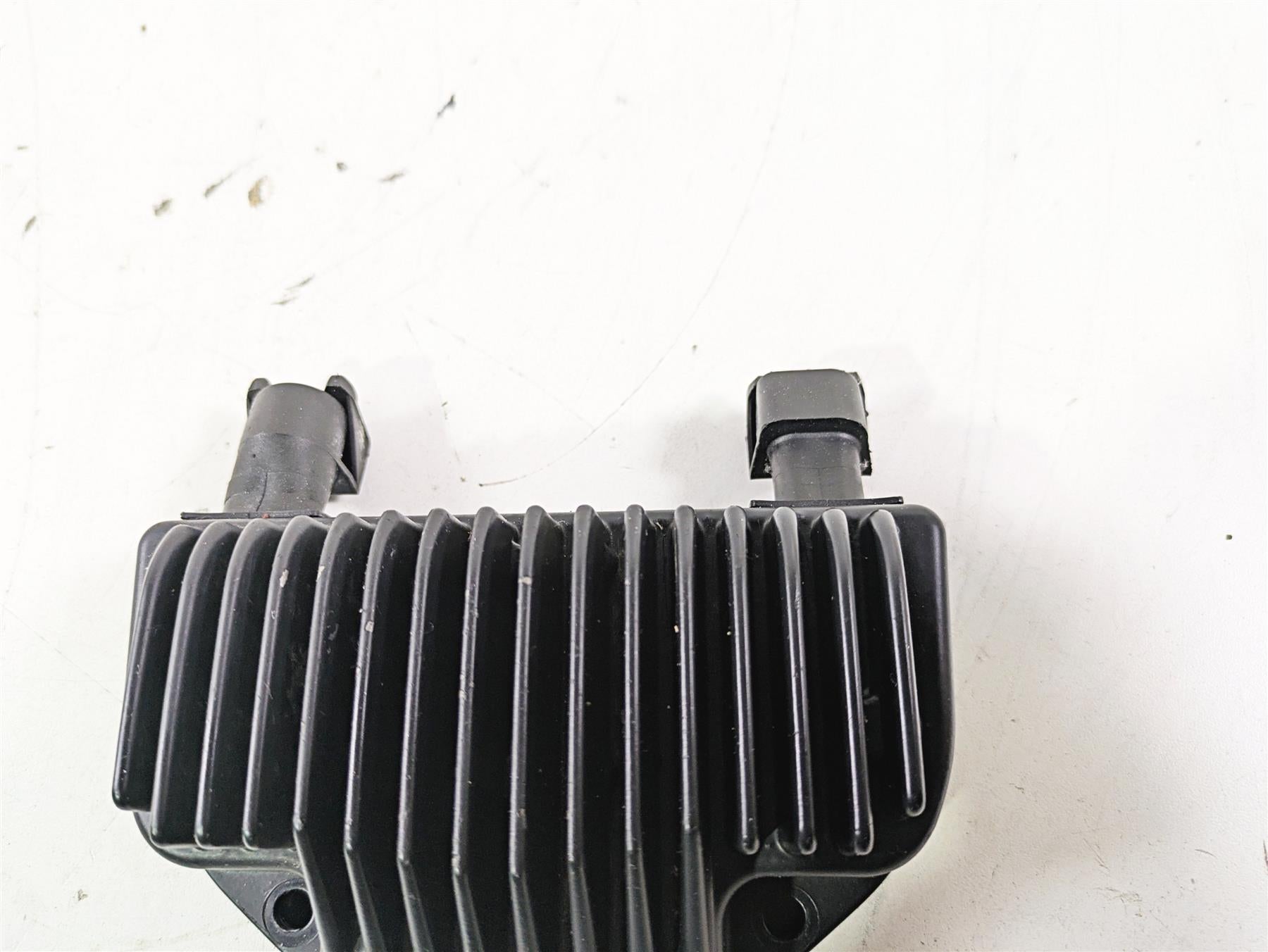2011 Harley FXDC Dyna Super Glide Rectifier Voltage Regulator 74631-08 {{ shop.shopifyCountryName }} - Mototech271