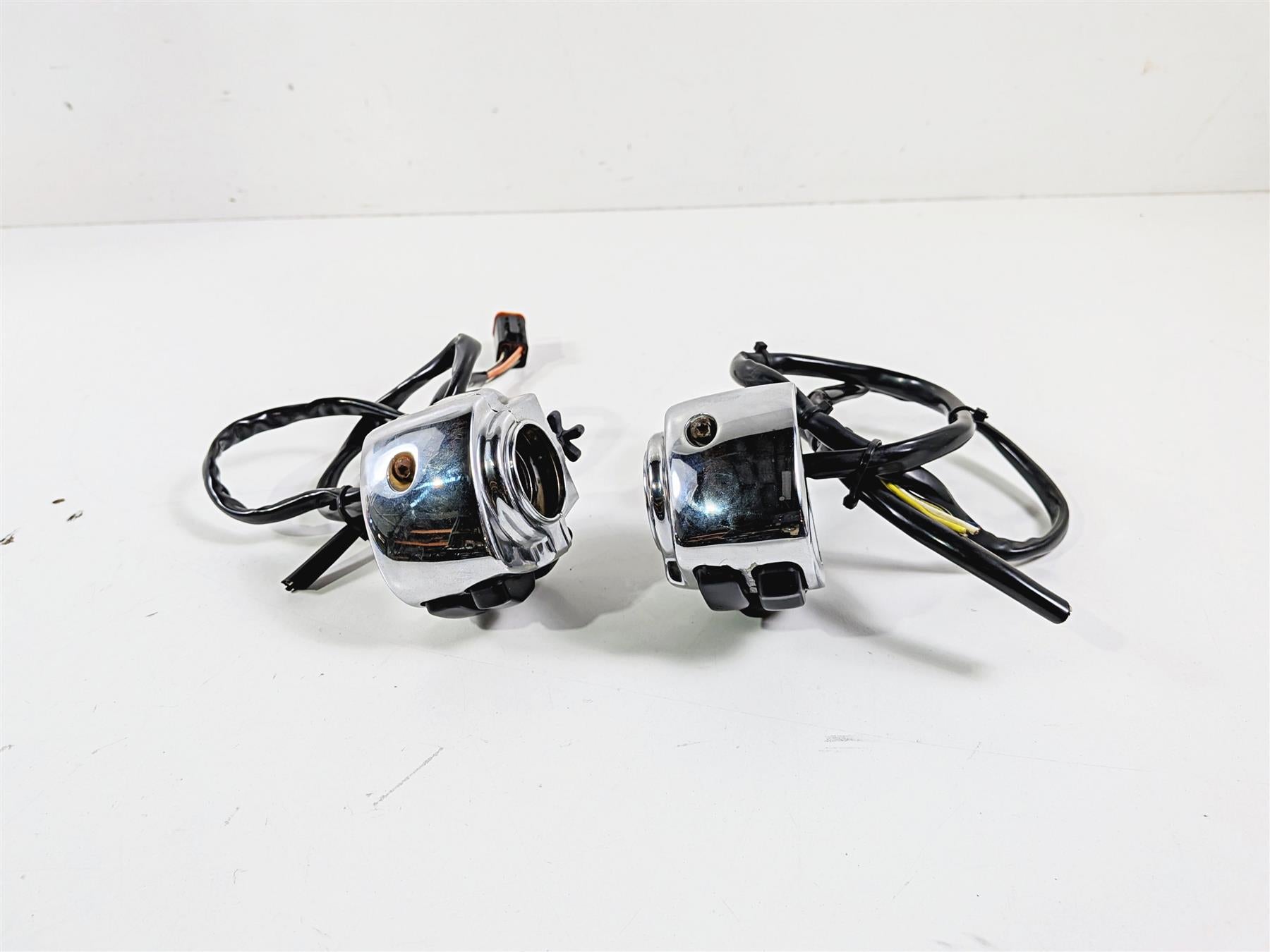 1996 Harley FLSTC Softail Heritage Left Right Hand Control Switch READ 71682-06A {{ shop.shopifyCountryName }} - Mototech271