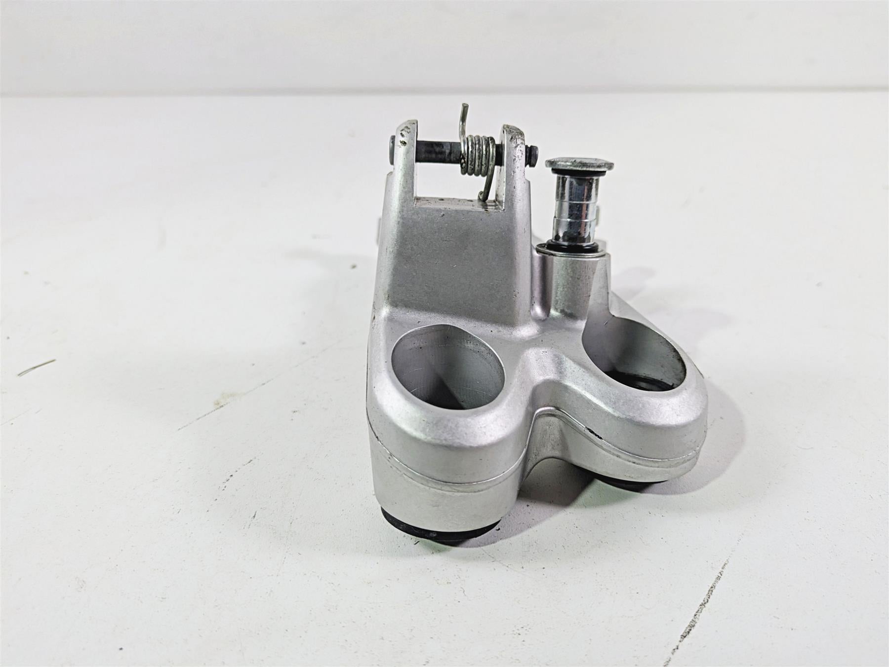 2022 Ducati Hypermotard 950 Left Footpeg Mount & Shifter linkage 82413571A {{ shop.shopifyCountryName }} - Mototech271