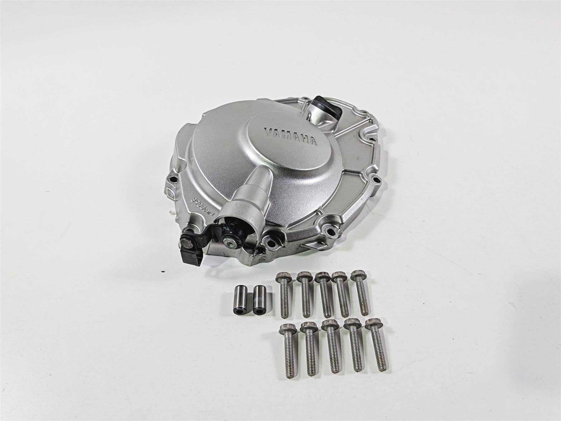 2016 Yamaha YZF R1 RN32 Silver Clutch Cover B60-15421-00-00 {{ shop.shopifyCountryName }} - Mototech271