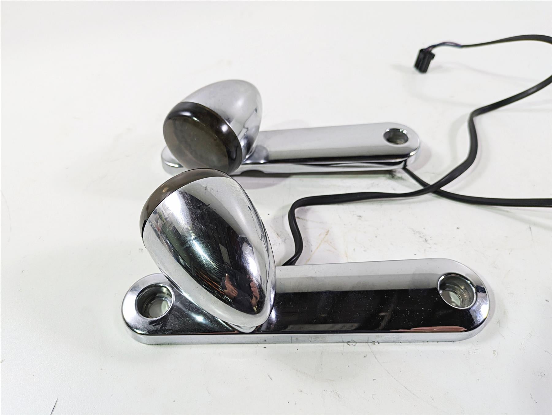 2010 Harley Touring FLHX Street Glide Front Blinker & Mounts 69278-06 69279-06 {{ shop.shopifyCountryName }} - Mototech271