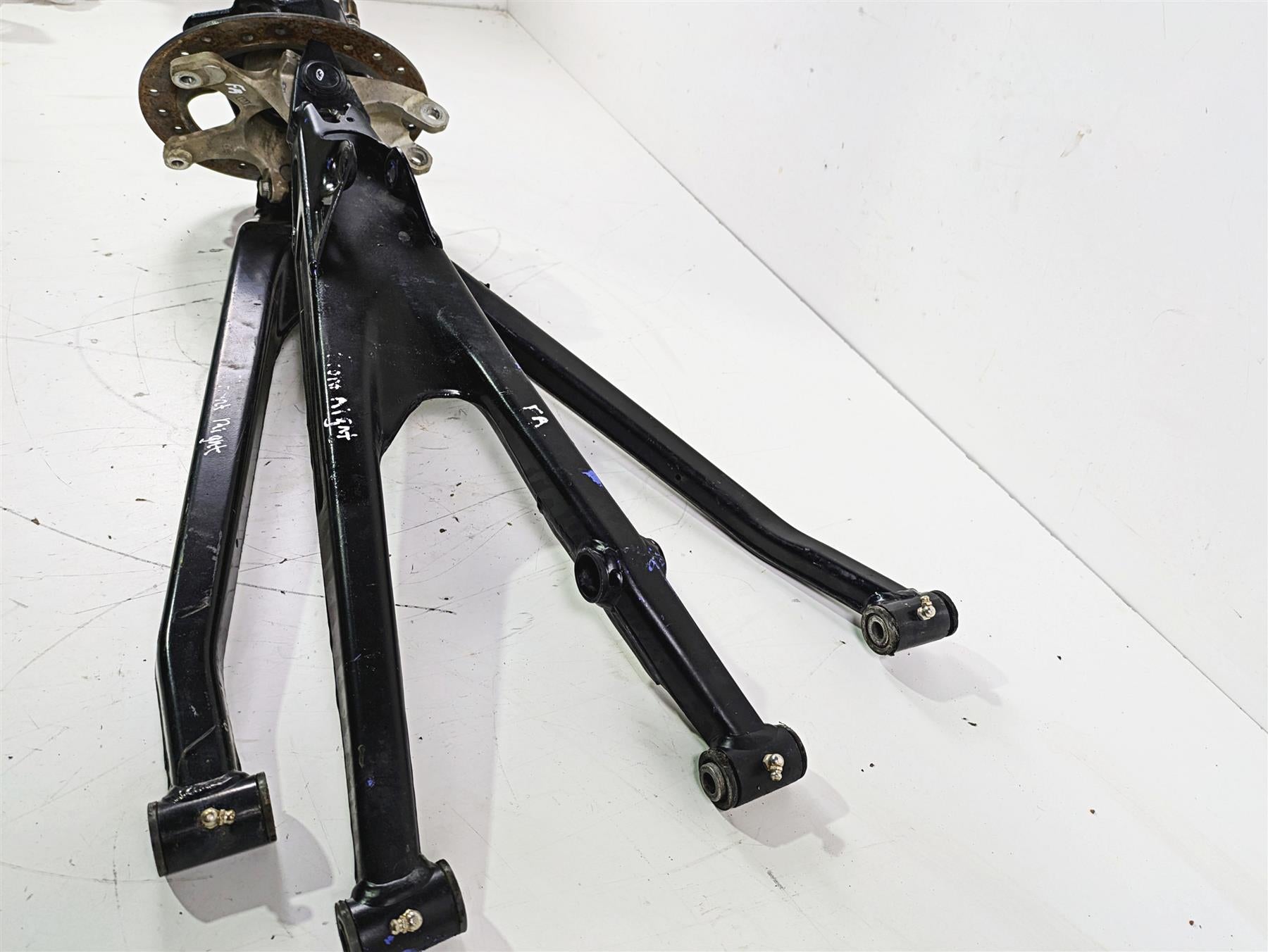 2019 Can Am Maverick X3 XRS Turbo R Front Right Control Arm Knee 72" 703501056 {{ shop.shopifyCountryName }} - Mototech271
