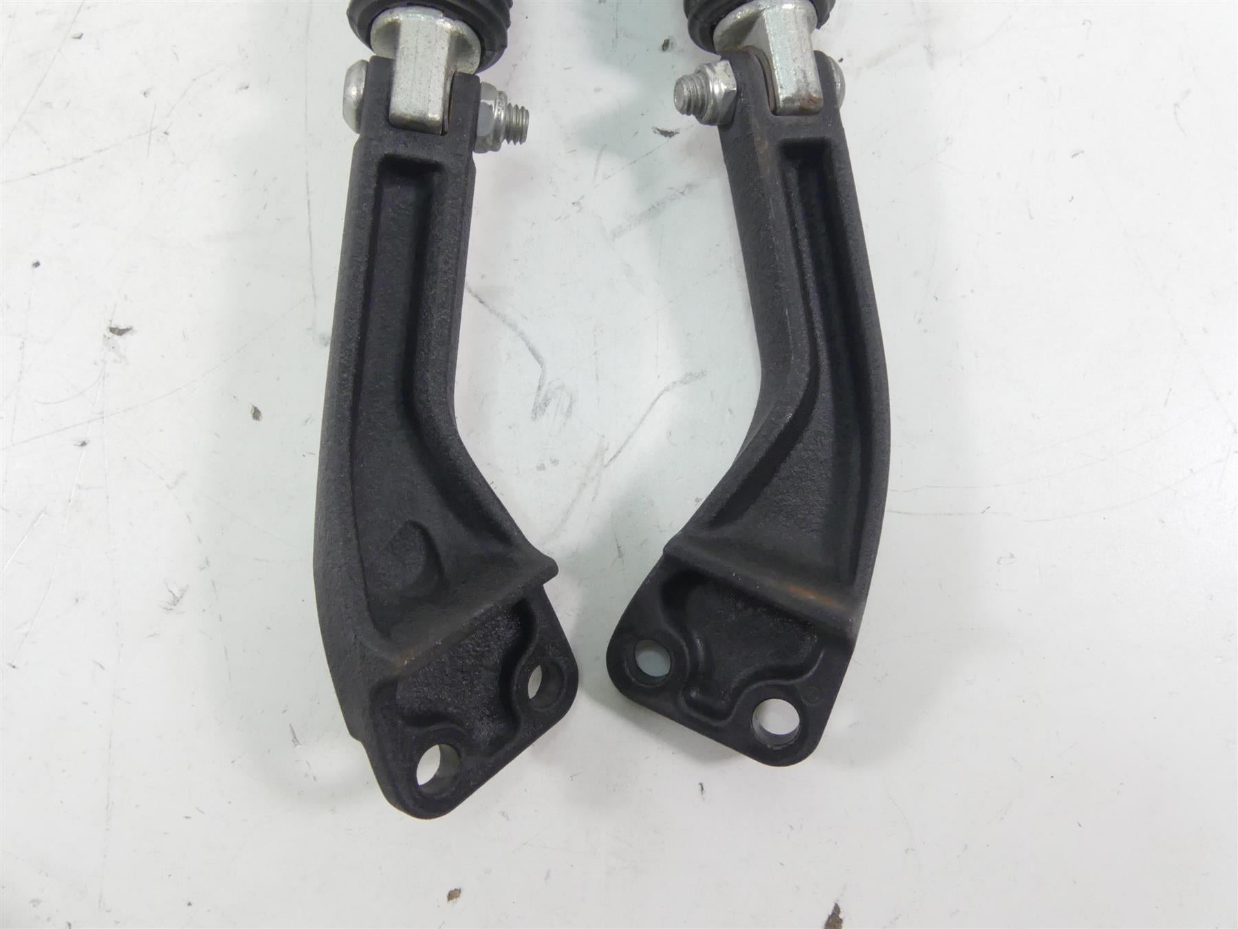 2015 Harley FXDF Dyna Fat Bob Rear Footpeg Foot Rest Set 49224-06A 49230-06 {{ shop.shopifyCountryName }} - Mototech271