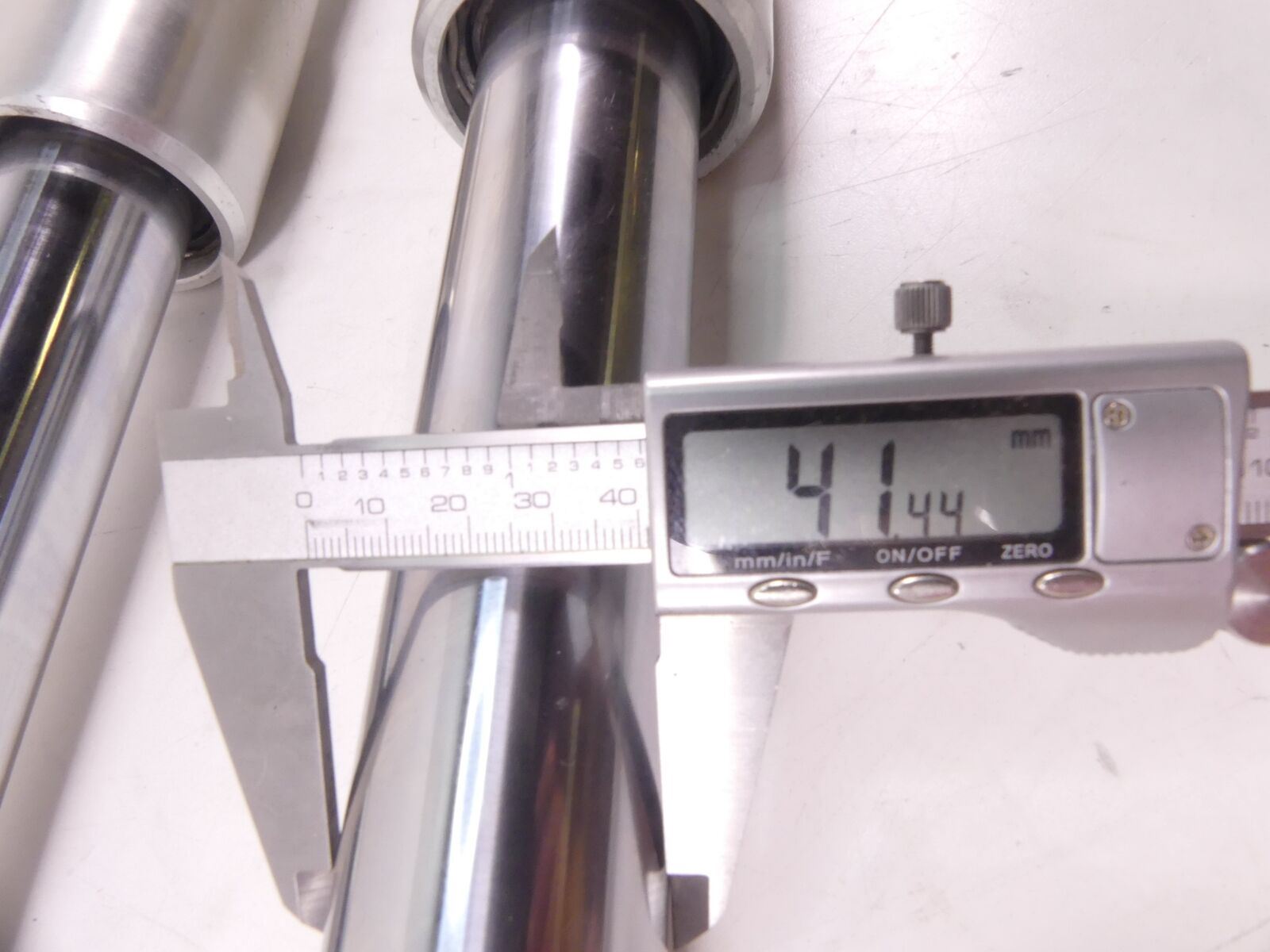 2006 Harley FLSTCI Softail Heritage Straight Front Fork Leg Set - 41mm 45915-00 {{ shop.shopifyCountryName }} - Mototech271