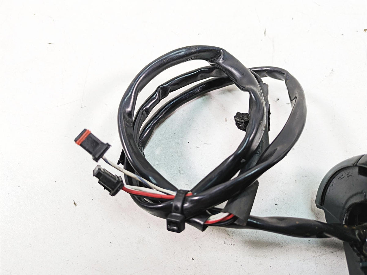 2019 Harley Touring FLHX Street Glide Right Hand Control Switch 71500129C {{ shop.shopifyCountryName }} - Mototech271