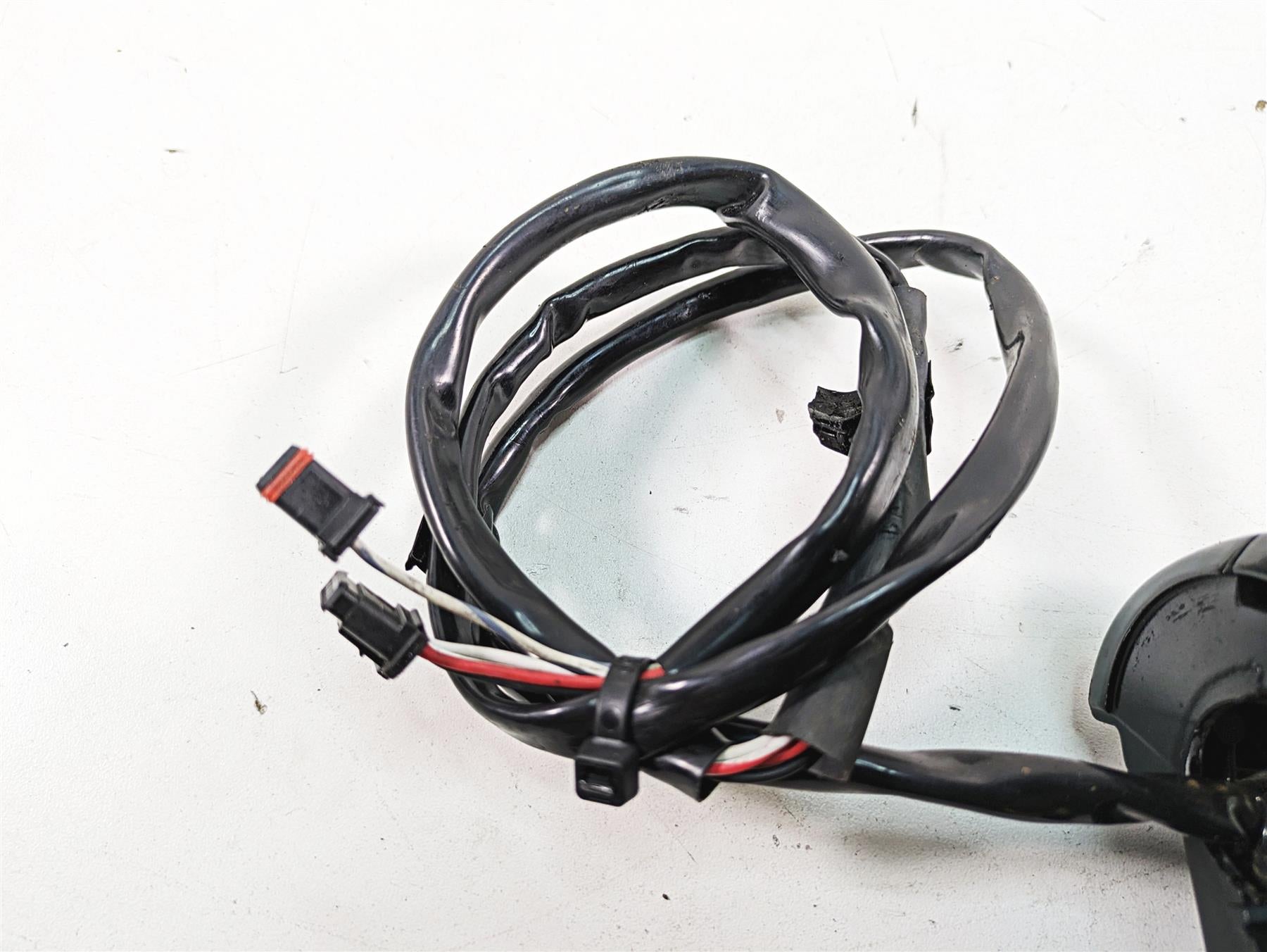 2019 Harley Touring FLHX Street Glide Right Hand Control Switch 71500129C {{ shop.shopifyCountryName }} - Mototech271