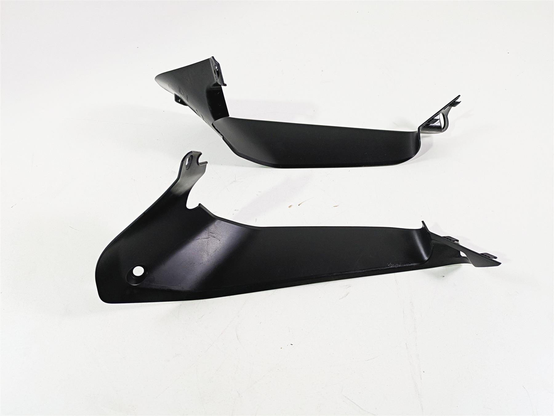 2019 Ducati Supersport 939 S Front Infill Cover Fairing Trim Set 48018752A {{ shop.shopifyCountryName }} - Mototech271