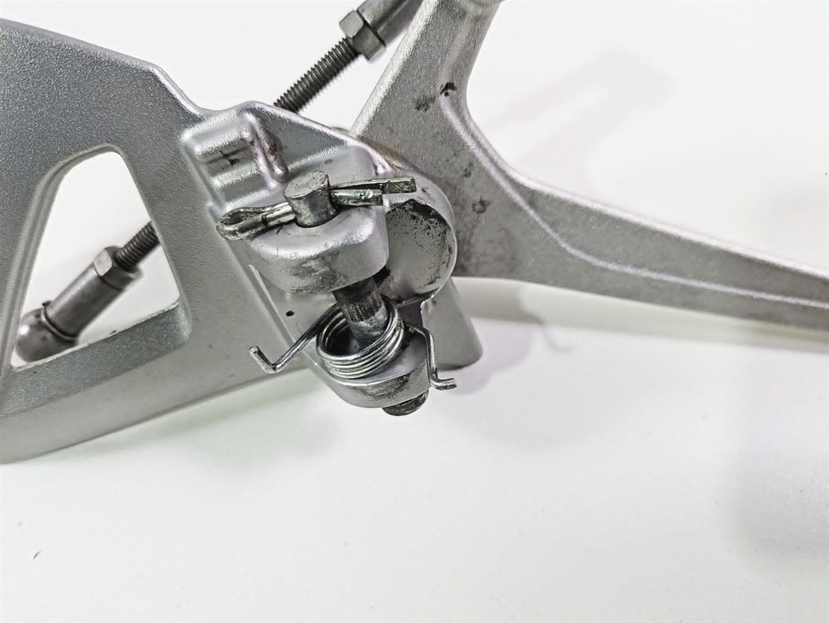 2019 BMW R1250RT K52 Shifter + Footpeg Mount 46718560382 35218534746 {{ shop.shopifyCountryName }} - Mototech271