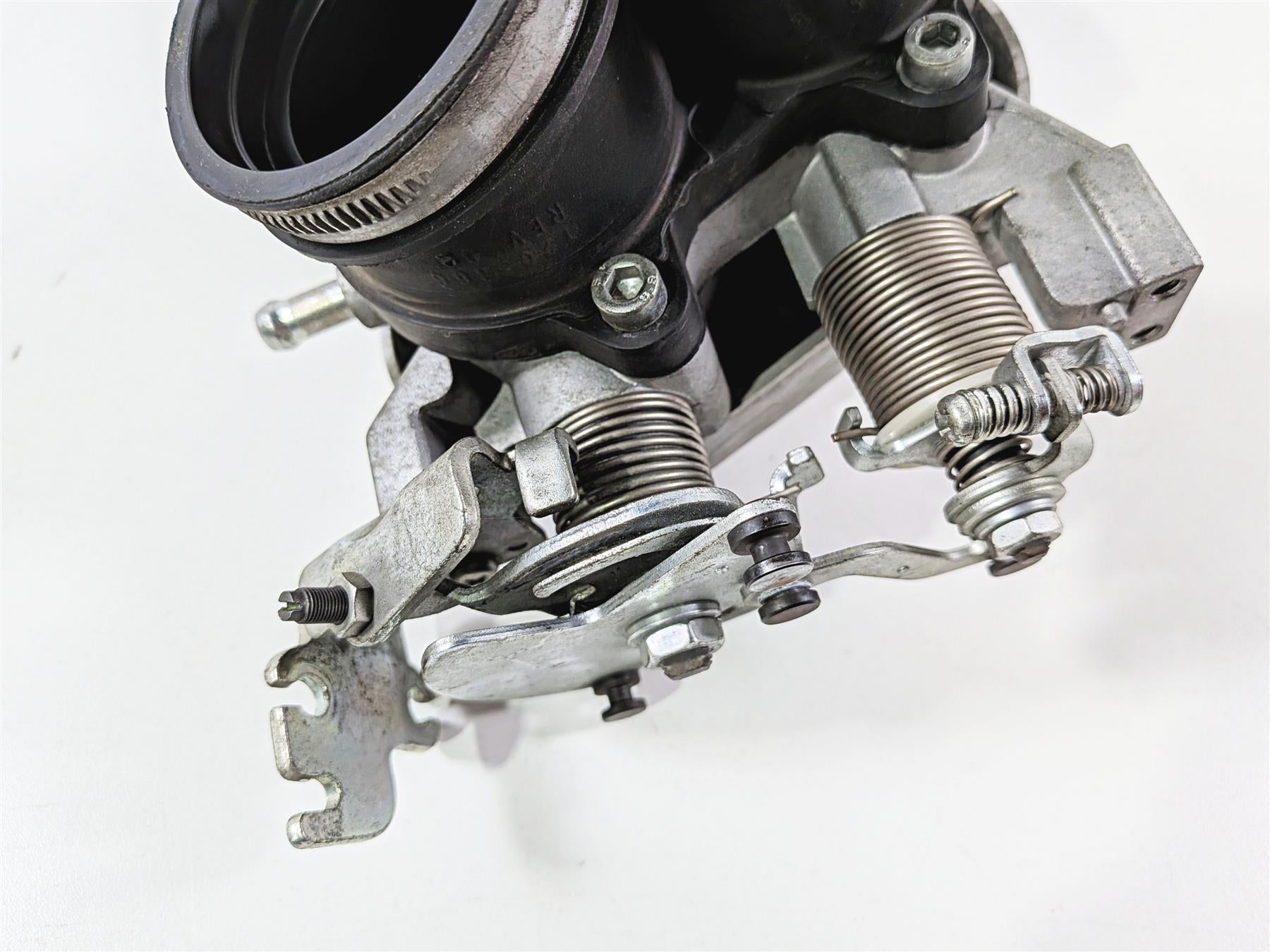 2013 Victory Vision Tour Throttle Body Bodies Fuel Injection 1204320 1205085 {{ shop.shopifyCountryName }} - Mototech271