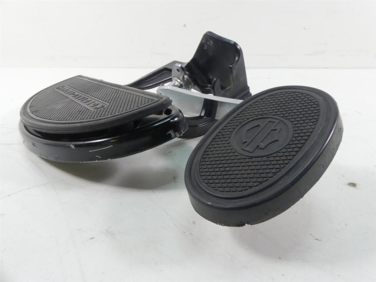 2015 Harley FLS Softail Slim Right Front Floorboard & Brake Pedal 42431-11 {{ shop.shopifyCountryName }} - Mototech271