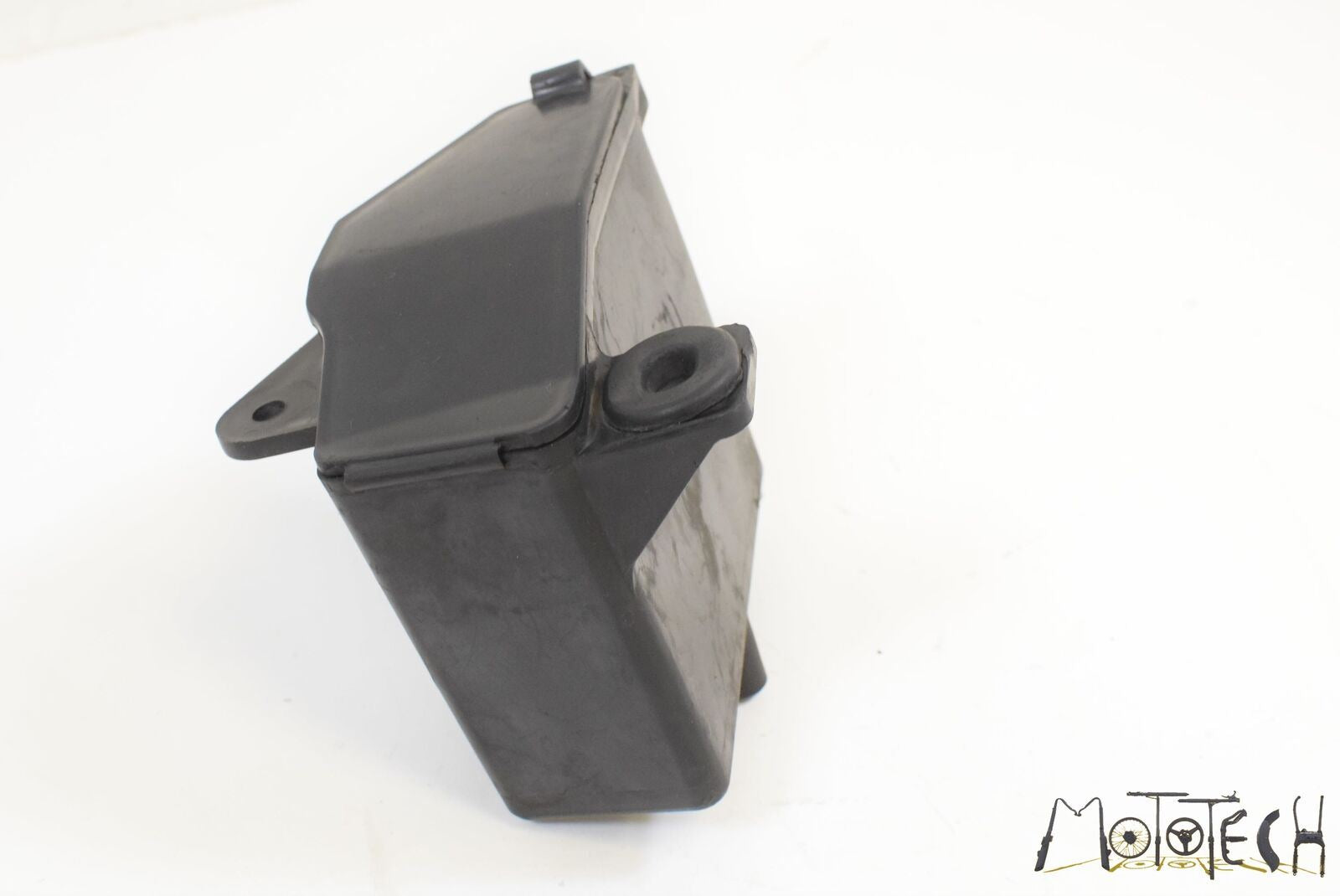 1982 Yamaha XS650 S Storage Tool Box Container 5V4-21258-00-00 {{ shop.shopifyCountryName }} - Mototech271