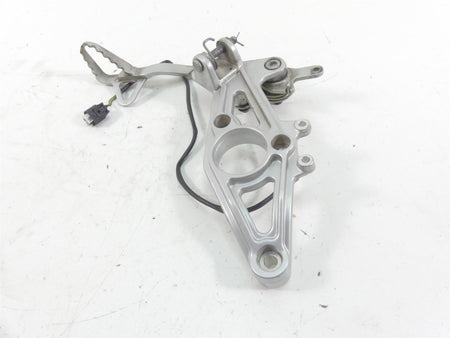 2003 BMW R1150 GS R21 Right Front Rider Footpeg Mount & Brake Pedal 46712335598 {{ shop.shopifyCountryName }} - Mototech271