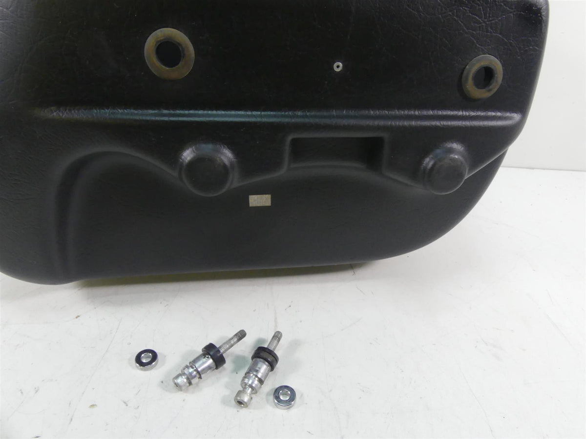 2002 Yamaha XVS1100 V-Star Left Leatherlyke Cross Country Saddlebag ACC625 {{ shop.shopifyCountryName }} - Mototech271