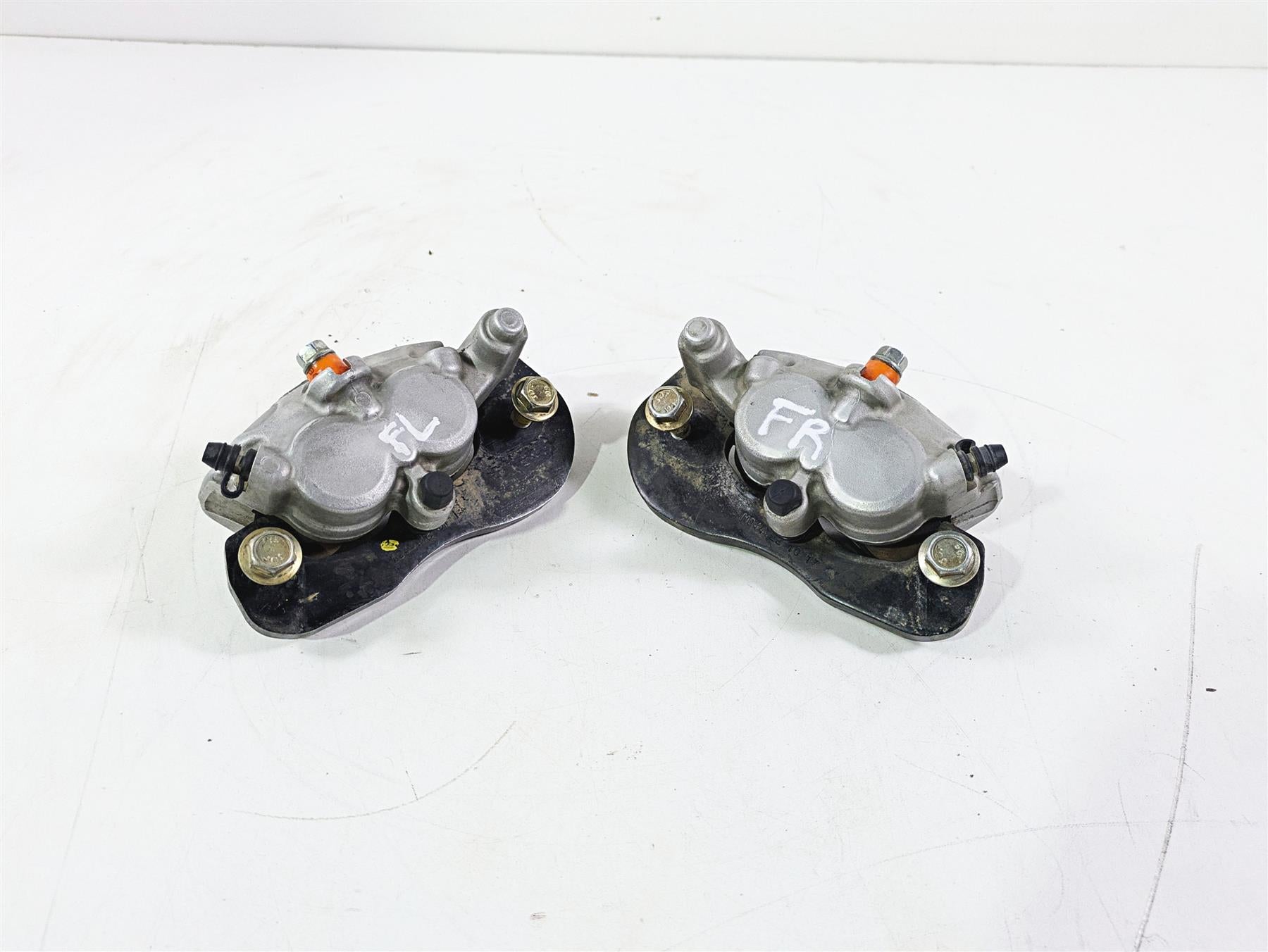 2018 Can Am Maverick X3 XRC Turbo R Front Brake Caliper Set 705601462 705601463 {{ shop.shopifyCountryName }} - Mototech271