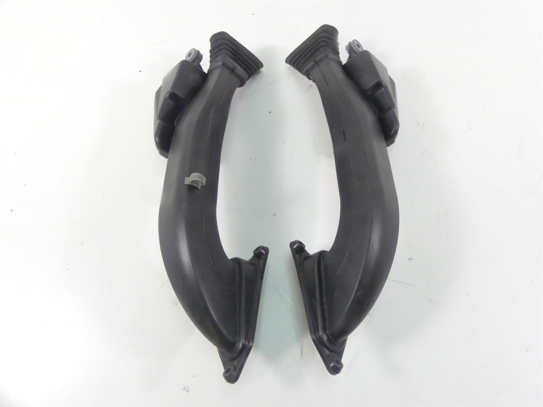 2008 Ducati 1098 S Air Box Cleaner Breather Injectors & Inlet Tubes 44211393B {{ shop.shopifyCountryName }} - Mototech271