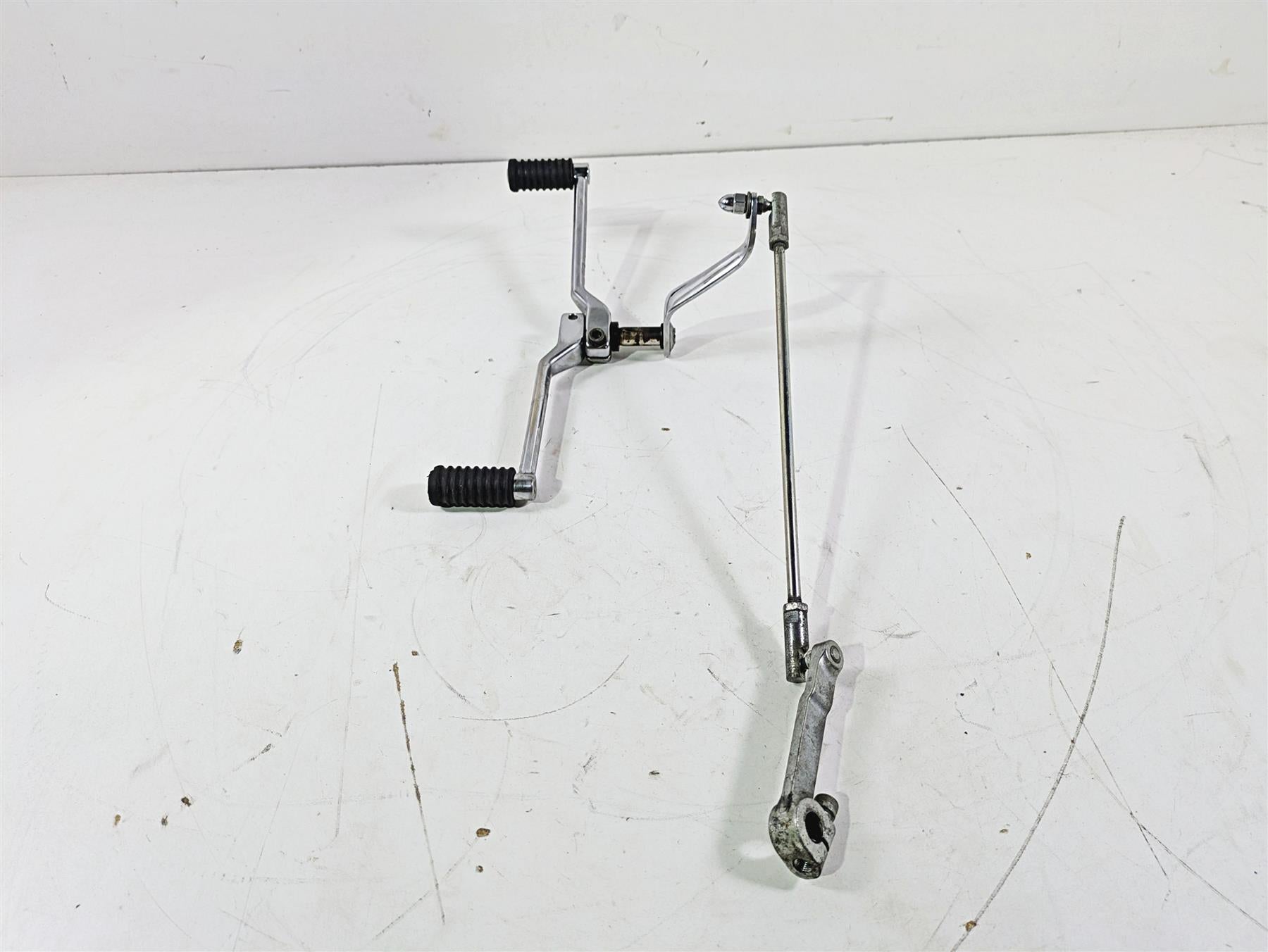 2008 Harley FLSTC 105TH Softail Heritage Shifter Shift Lever + Links 33895-82E {{ shop.shopifyCountryName }} - Mototech271