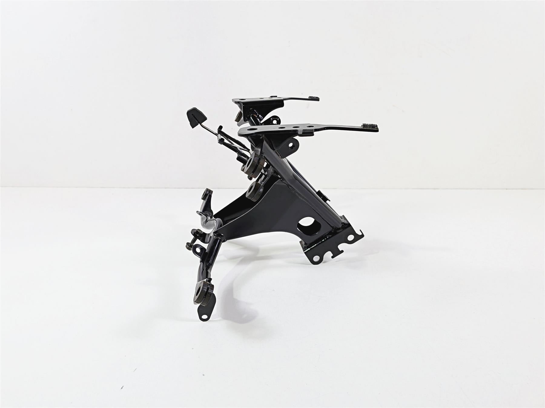 2025 Yamaha YZF R7 Straight Front Stay Holder Carrier Mount BEB-28356-00-00 {{ shop.shopifyCountryName }} - Mototech271