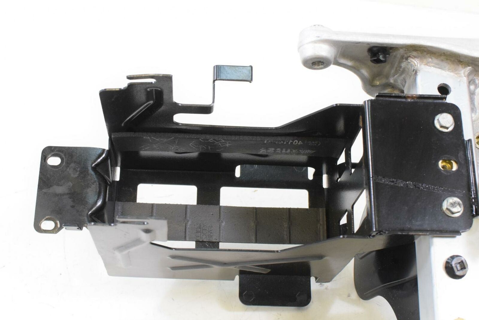 2018 Indian Roadmaster Subframe Sub Frame Battery Tray 1019138 1024783 {{ shop.shopifyCountryName }} - Mototech271