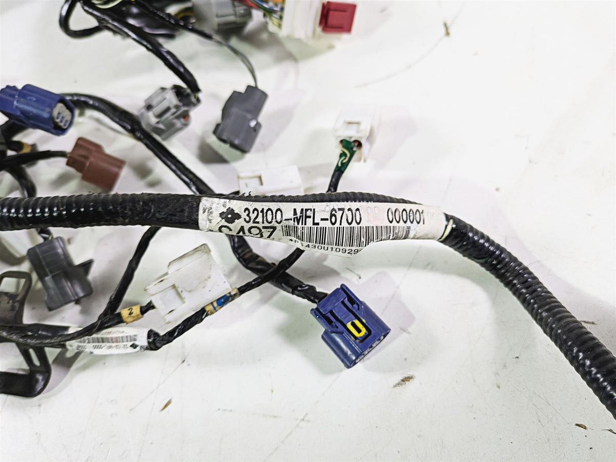 2008 Honda CBR1000RR SC59 Main Wiring Harness Loom - No Cut 32100-MFL-670 {{ shop.shopifyCountryName }} - Mototech271
