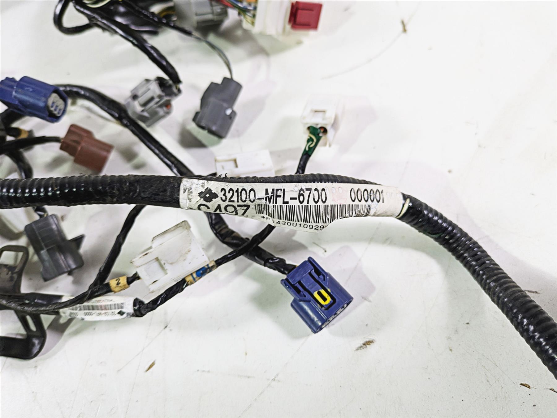 2008 Honda CBR1000RR SC59 Main Wiring Harness Loom - No Cut 32100-MFL-670 {{ shop.shopifyCountryName }} - Mototech271