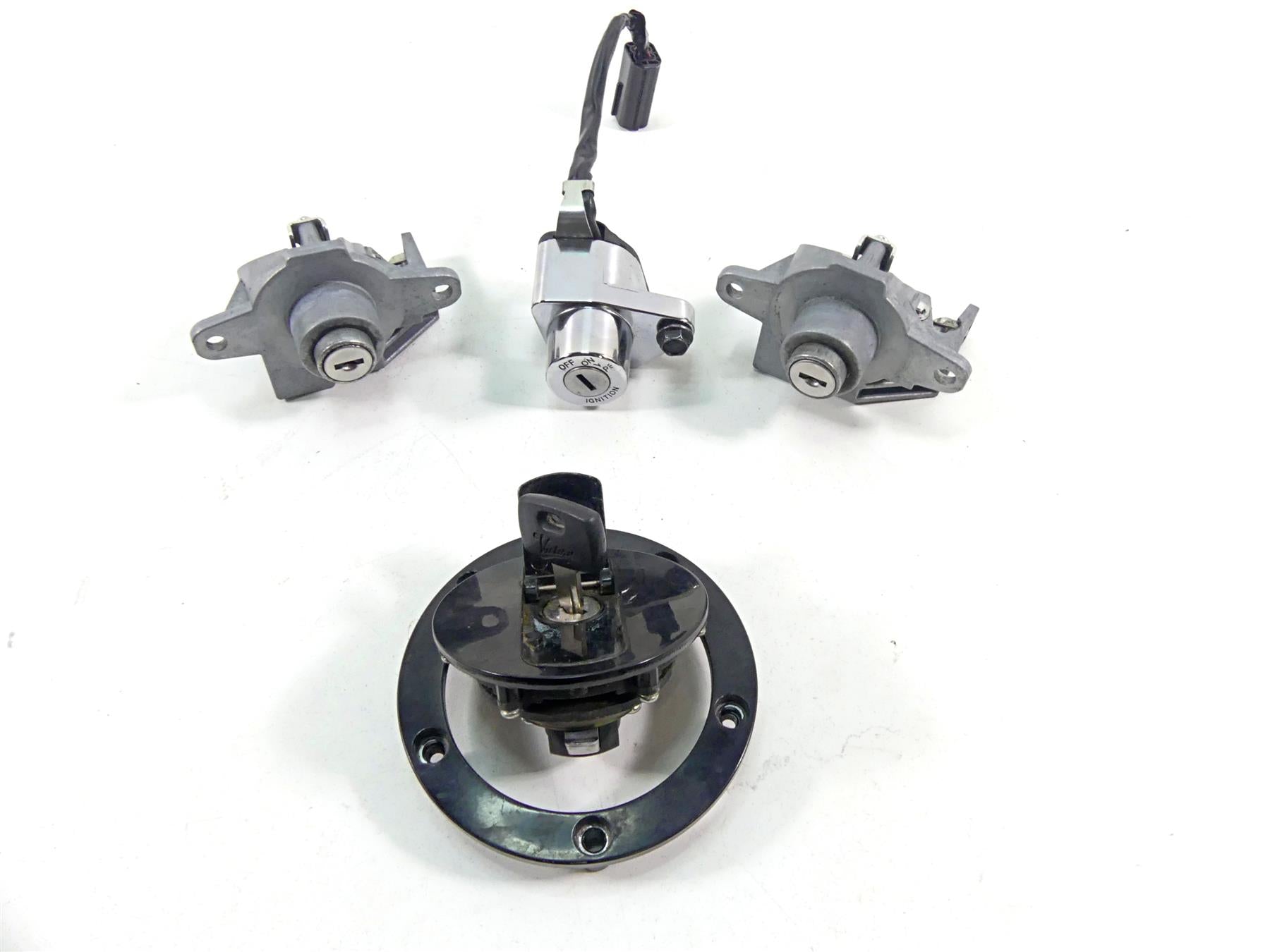 2011 Victory Cross Country Ignition Switch Key Lock Tank Cap Set 4012944 4012943 {{ shop.shopifyCountryName }} - Mototech271