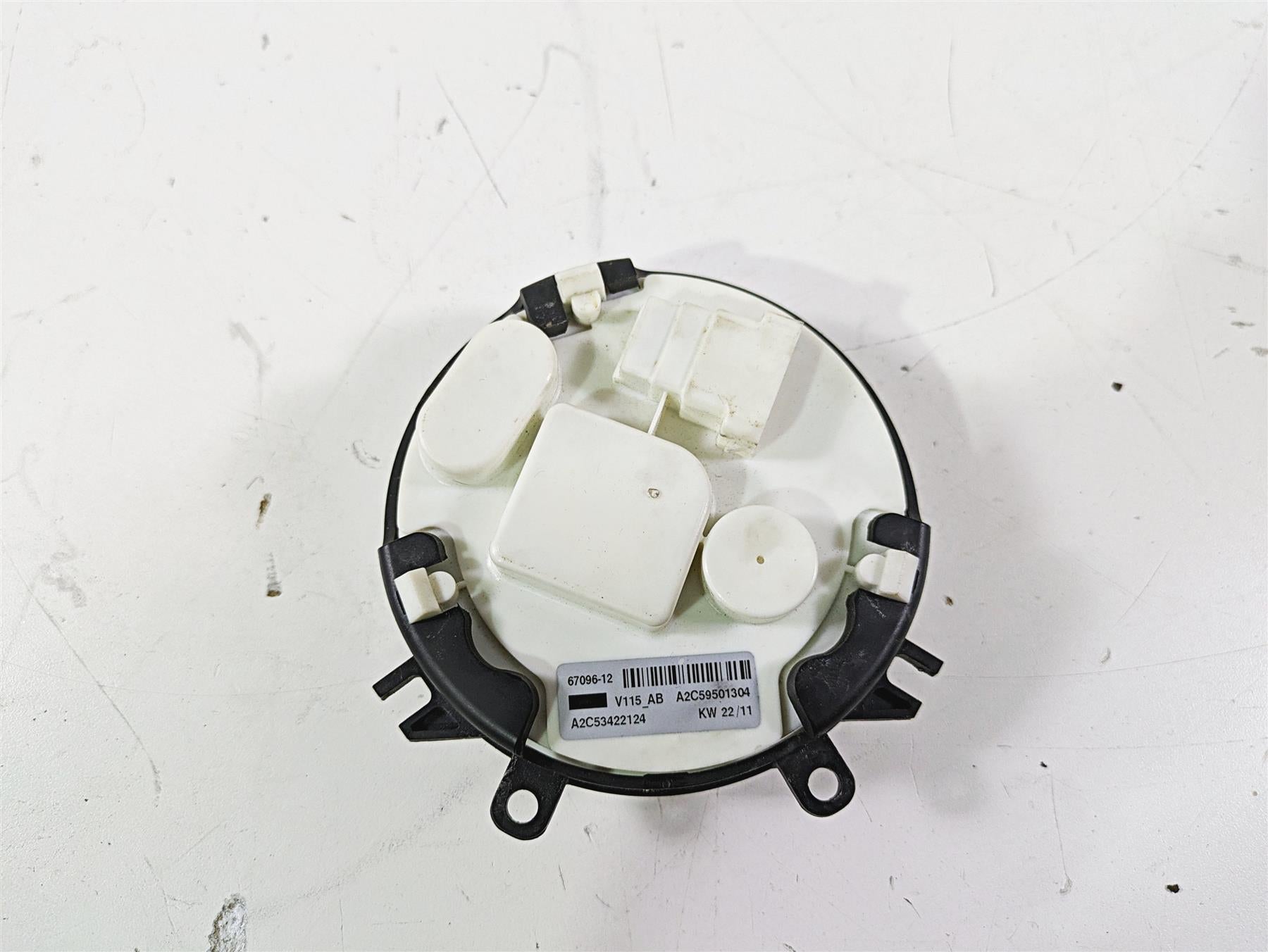2012 Harley FLD Dyna Switchback Speedometer Gauge Instrument 33K 67096-12 {{ shop.shopifyCountryName }} - Mototech271