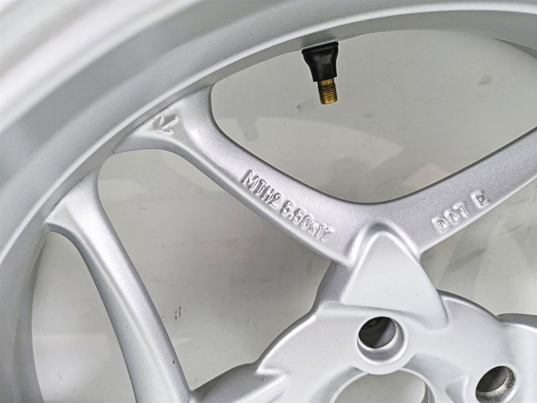 2007 BMW R1200RT K26 Straight 17x5.5 Rear Wheel Rim 36317683070 {{ shop.shopifyCountryName }} - Mototech271