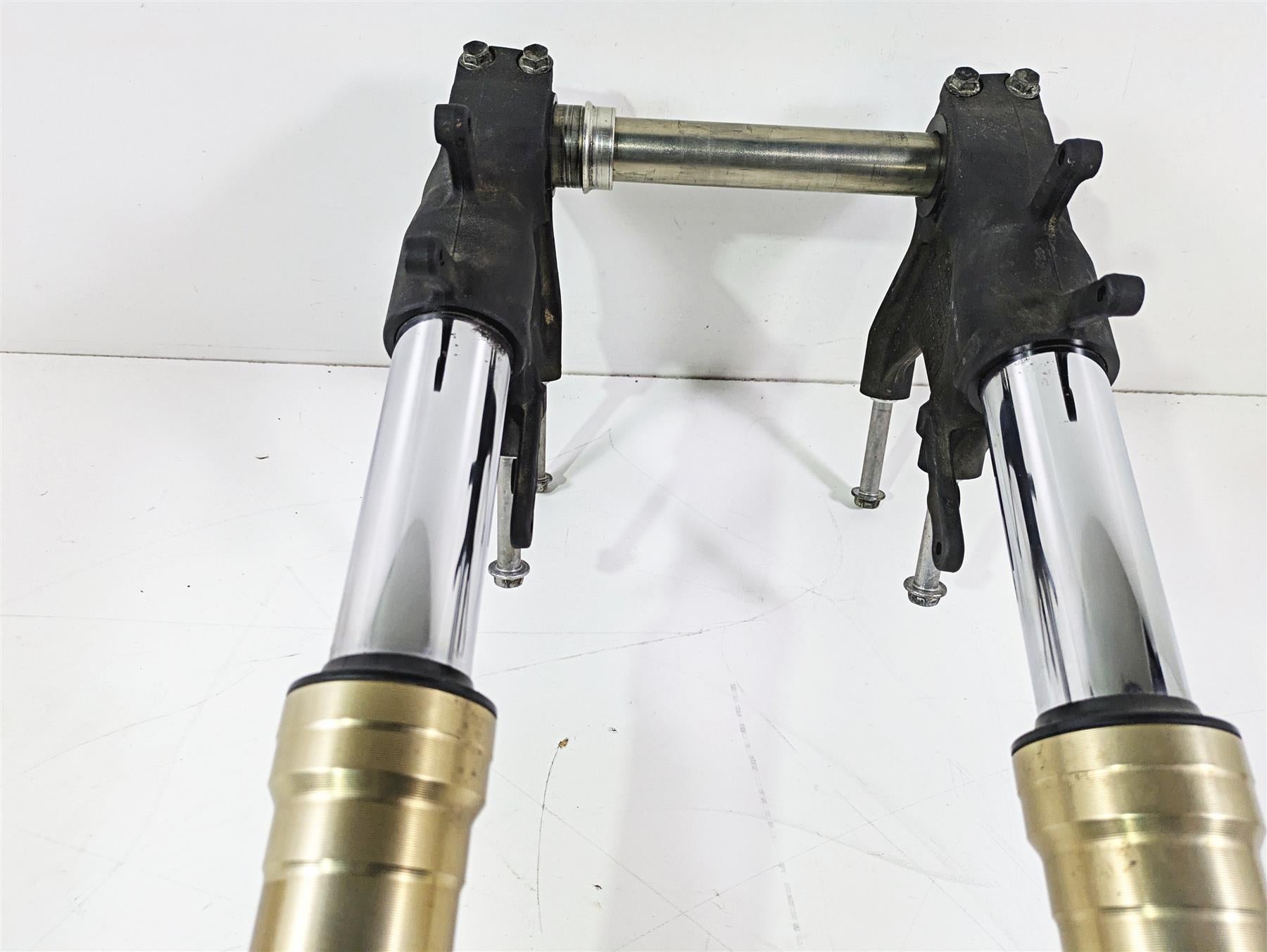 2008 Suzuki GSXR600 Front End Fork Leg Triple Tree Axle 51103-01H10 51104-01H10 {{ shop.shopifyCountryName }} - Mototech271